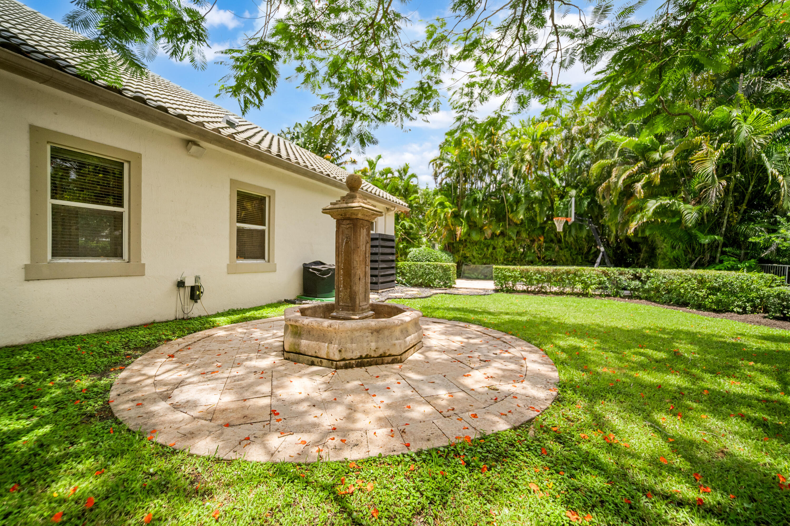 FOX RIDGE - Residential