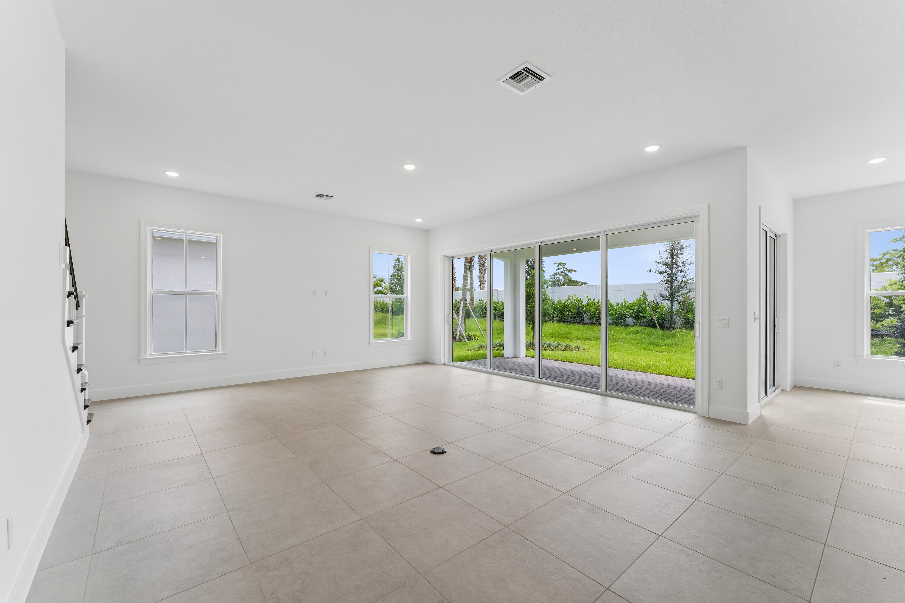 PARKSIDE AT TUTTLE ROYALE - Residential