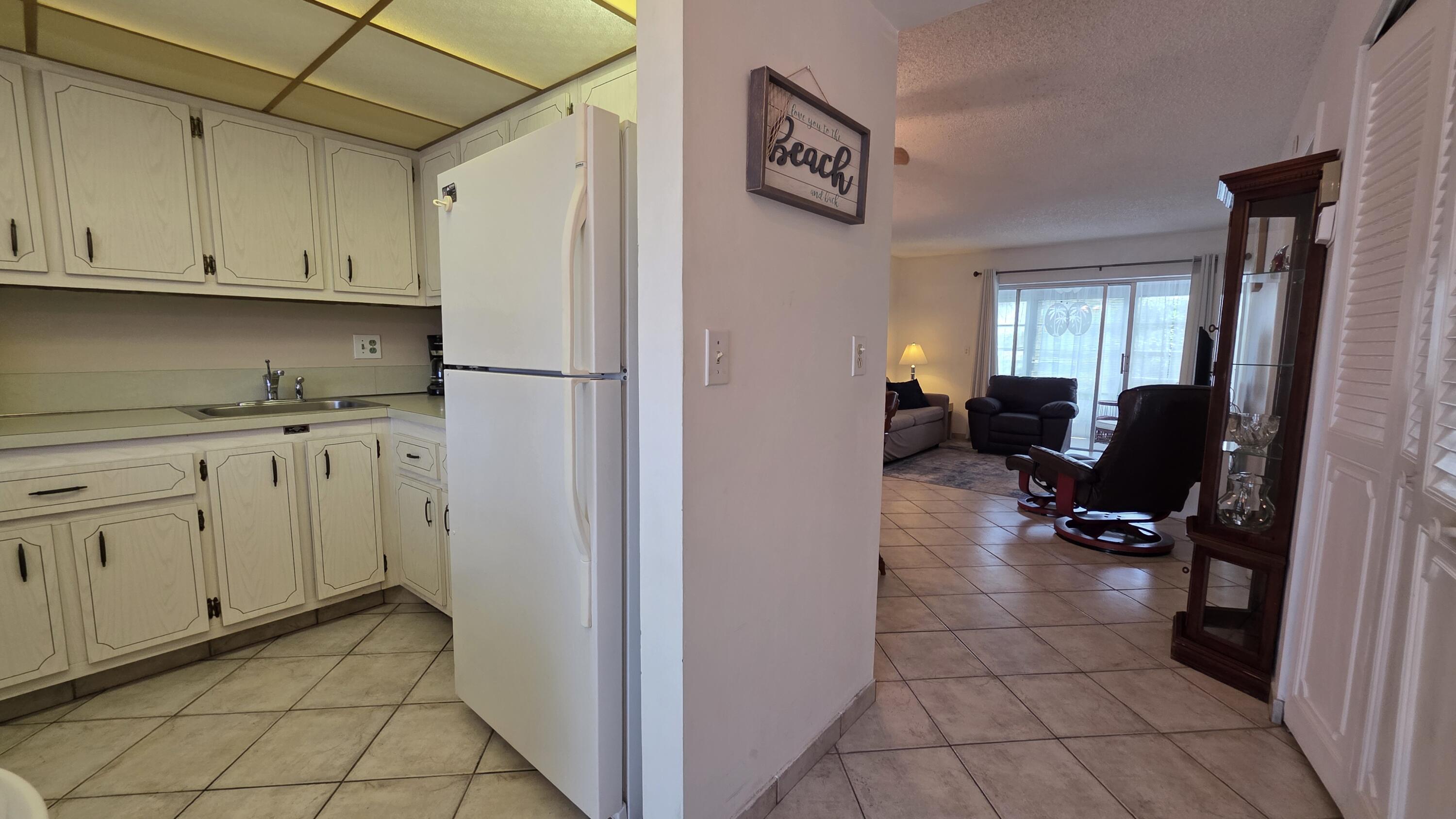 LAUDERDALE OAKS CONDO XVI - Residential