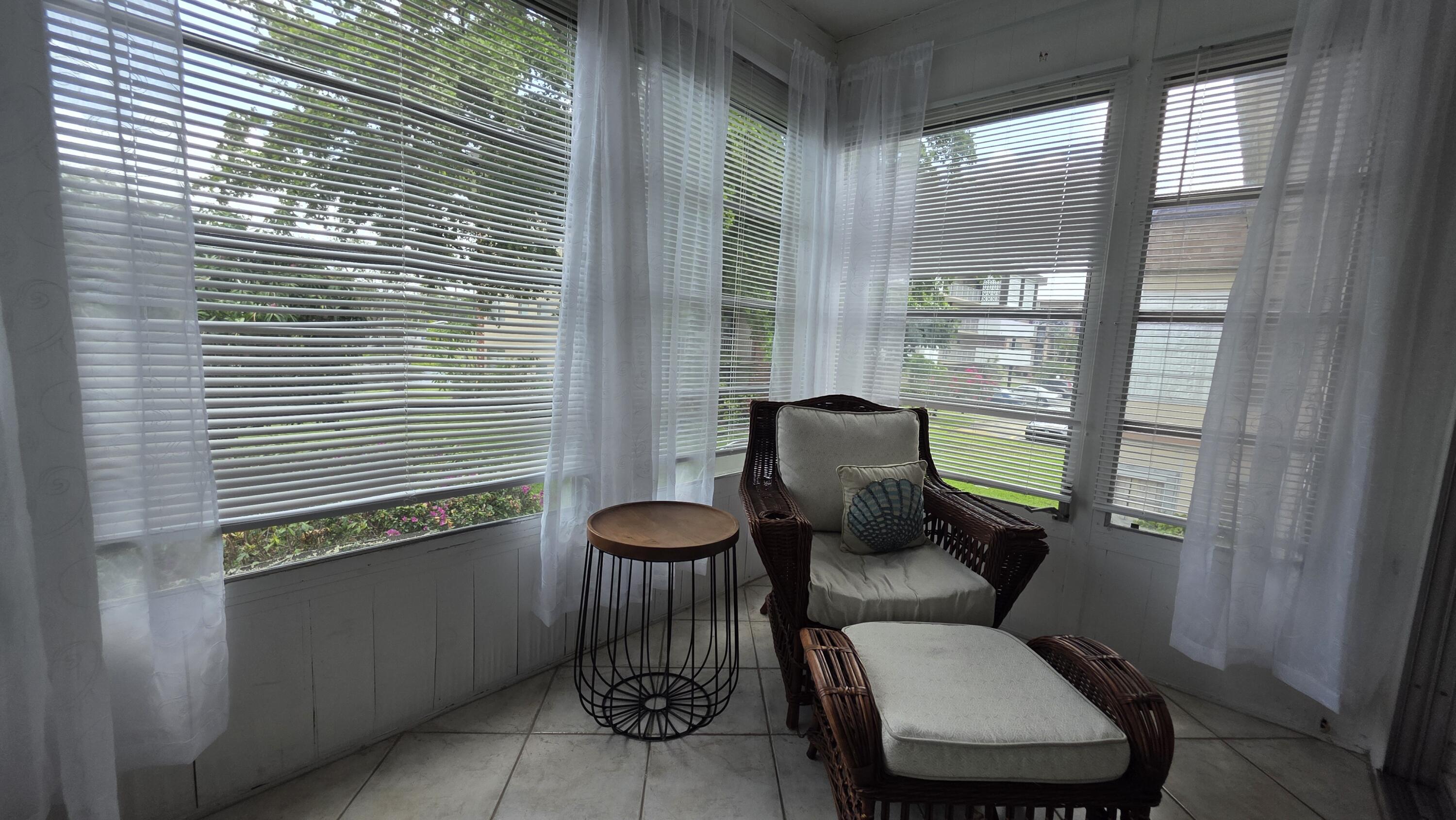 LAUDERDALE OAKS CONDO XVI - Residential