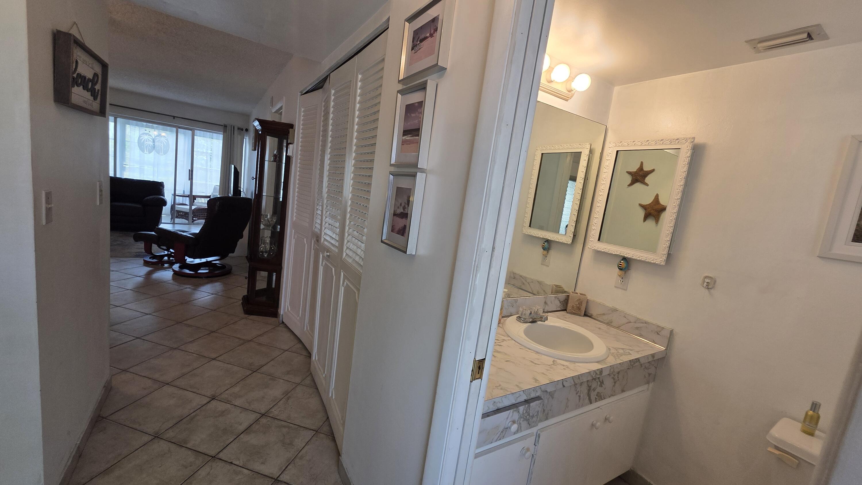 LAUDERDALE OAKS CONDO XVI - Residential