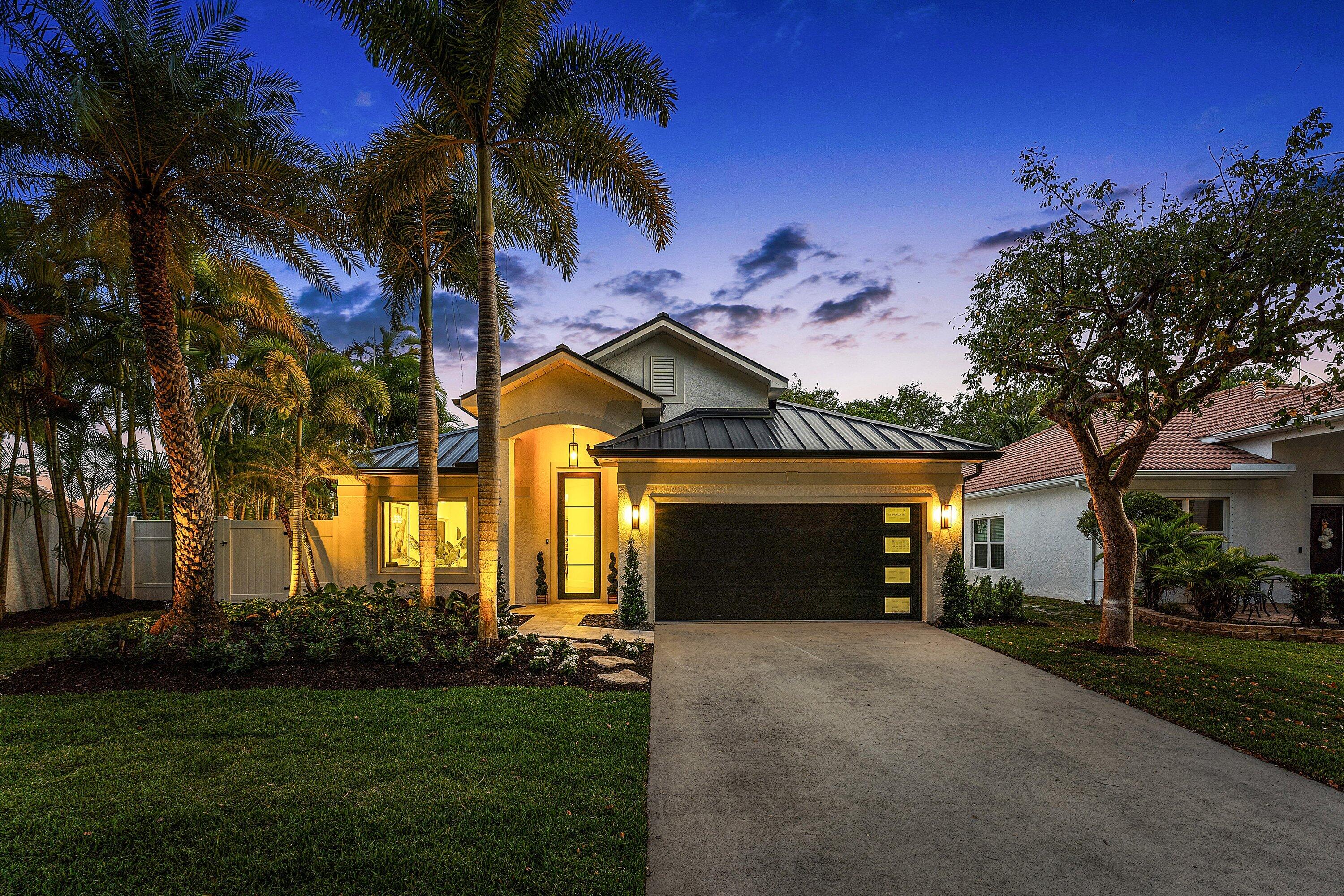DELRAY LAKES - Residential