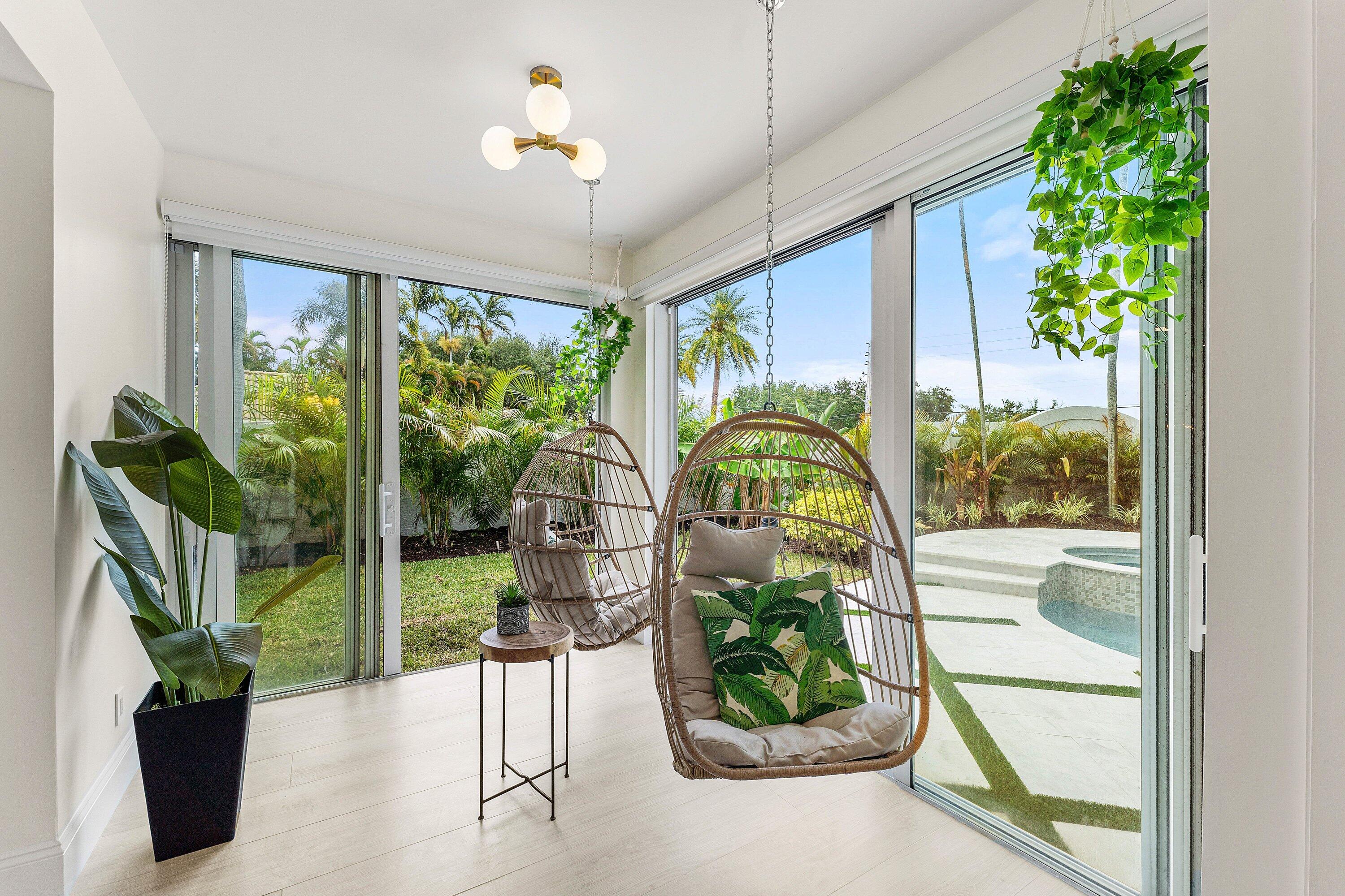 DELRAY LAKES - Residential