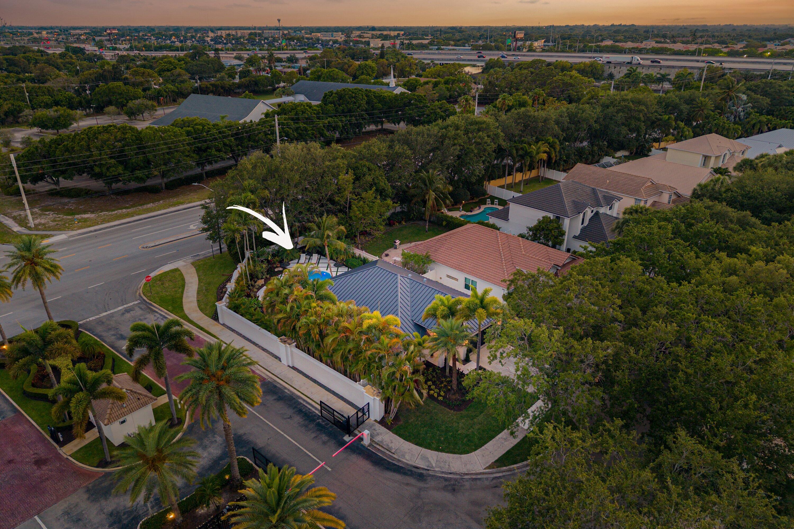 DELRAY LAKES - Residential