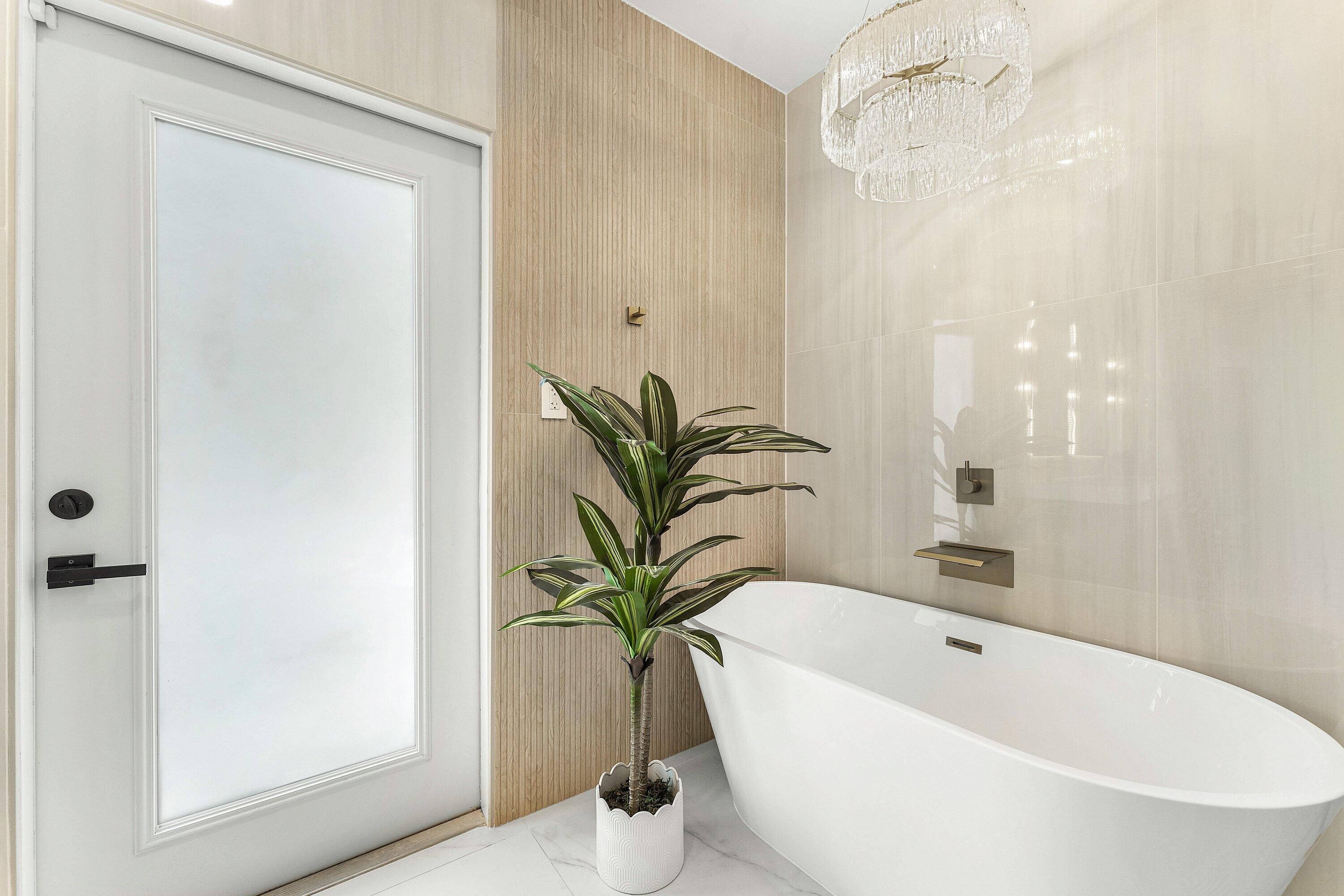 DELRAY LAKES - Residential