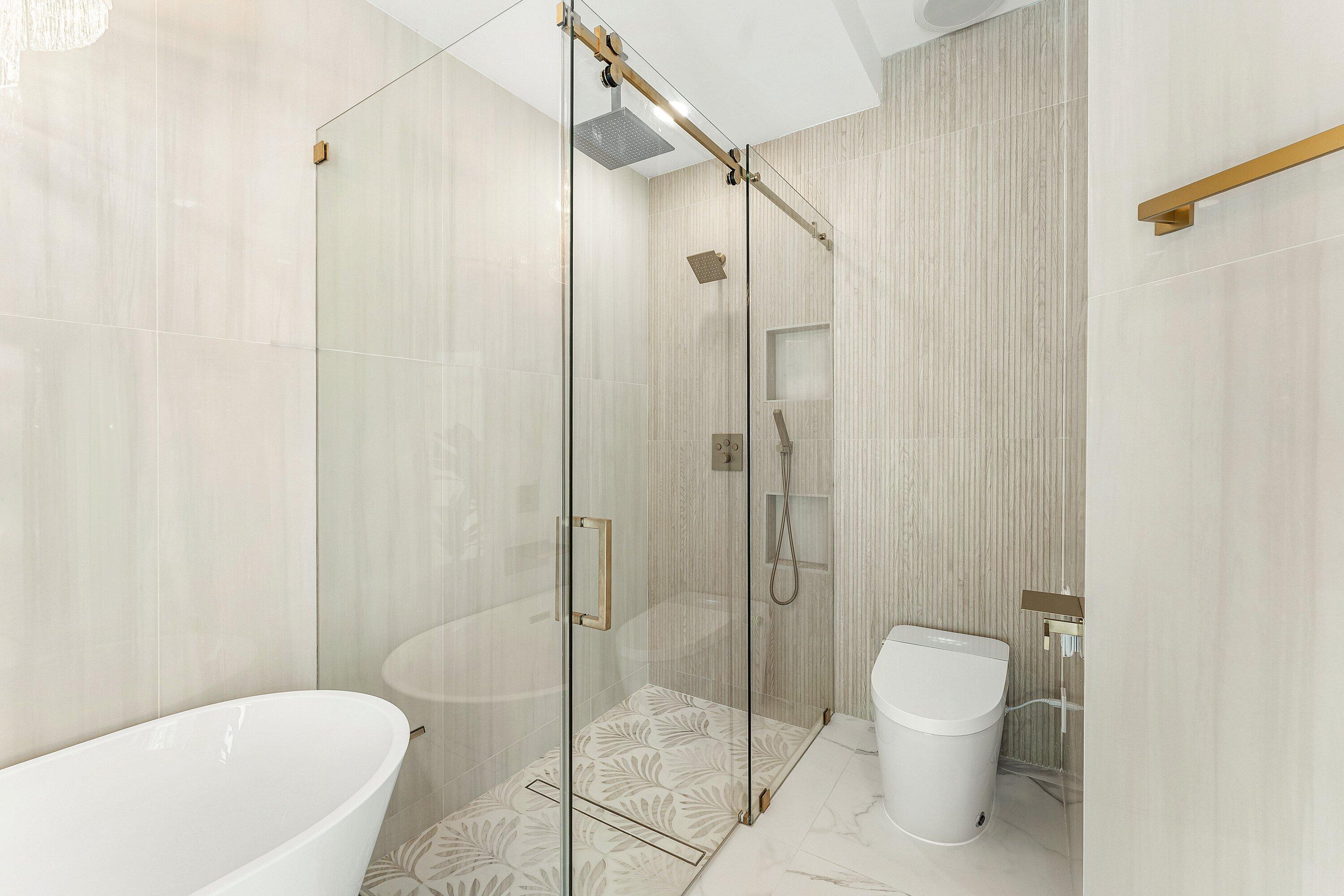 DELRAY LAKES - Residential
