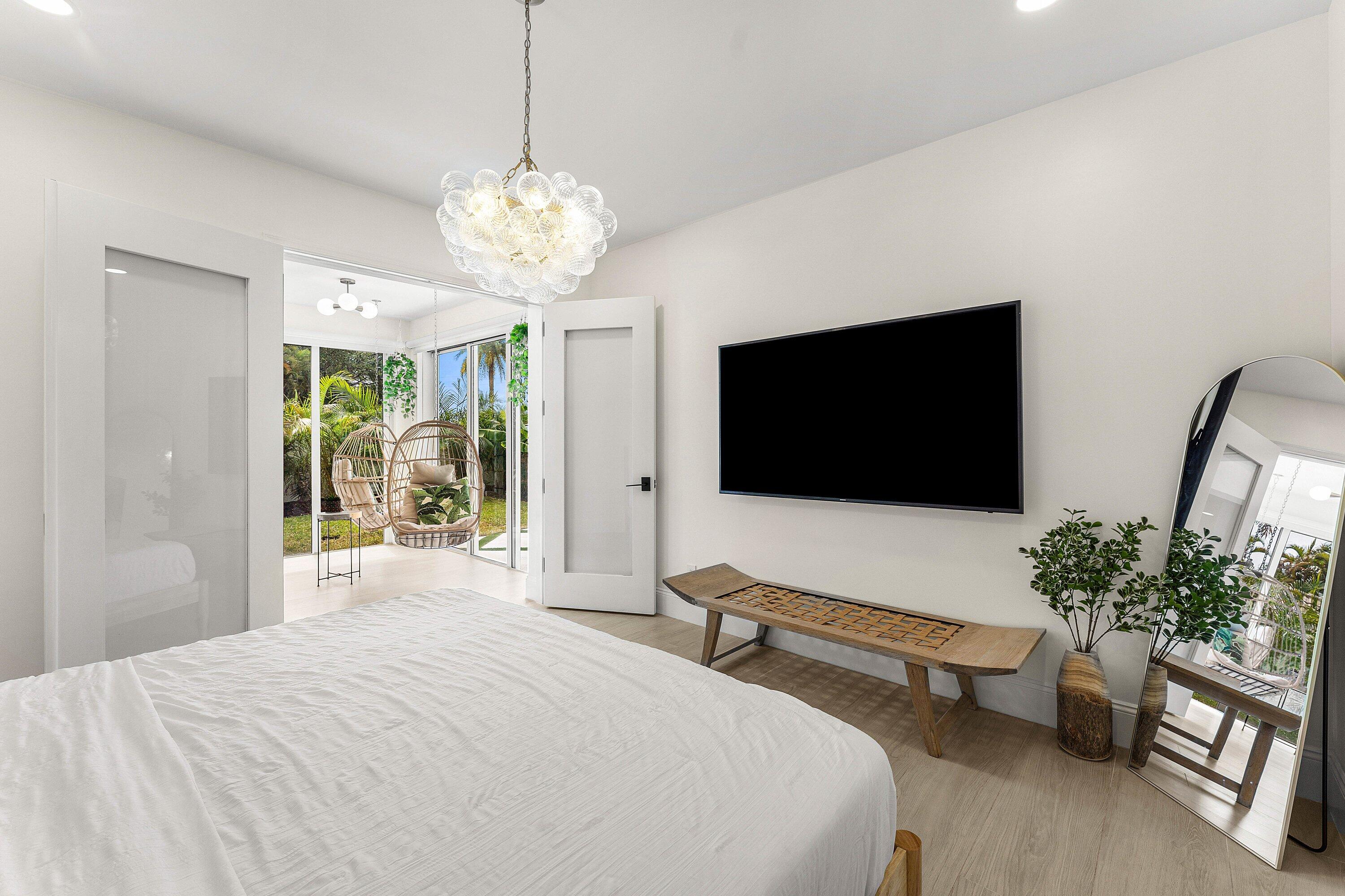 DELRAY LAKES - Residential