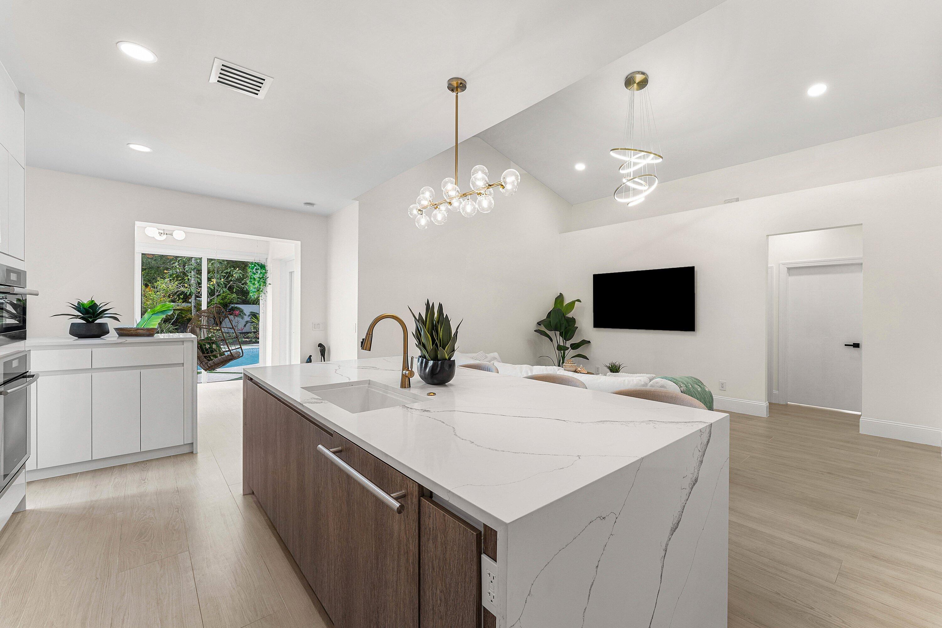 DELRAY LAKES - Residential