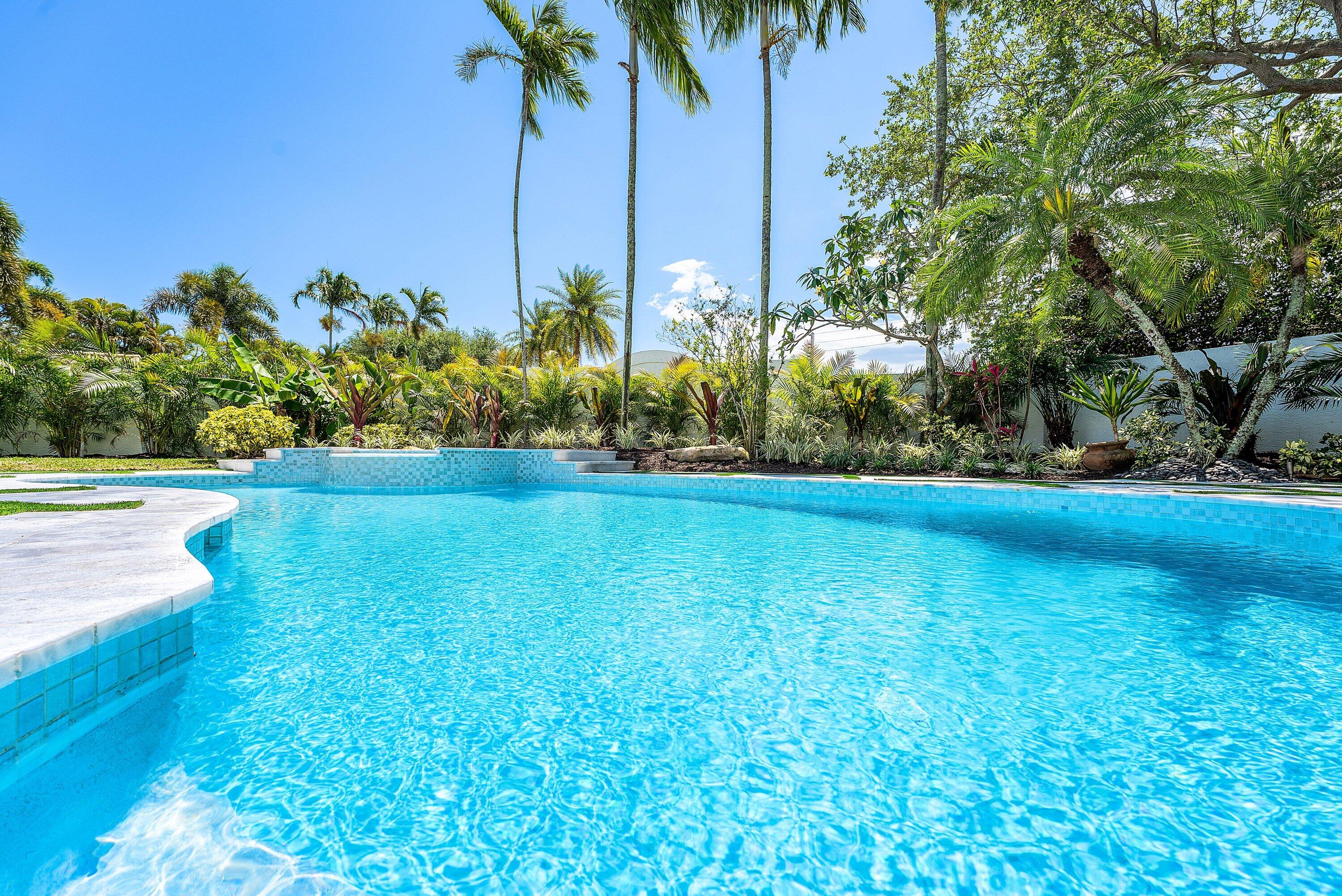 DELRAY LAKES - Residential