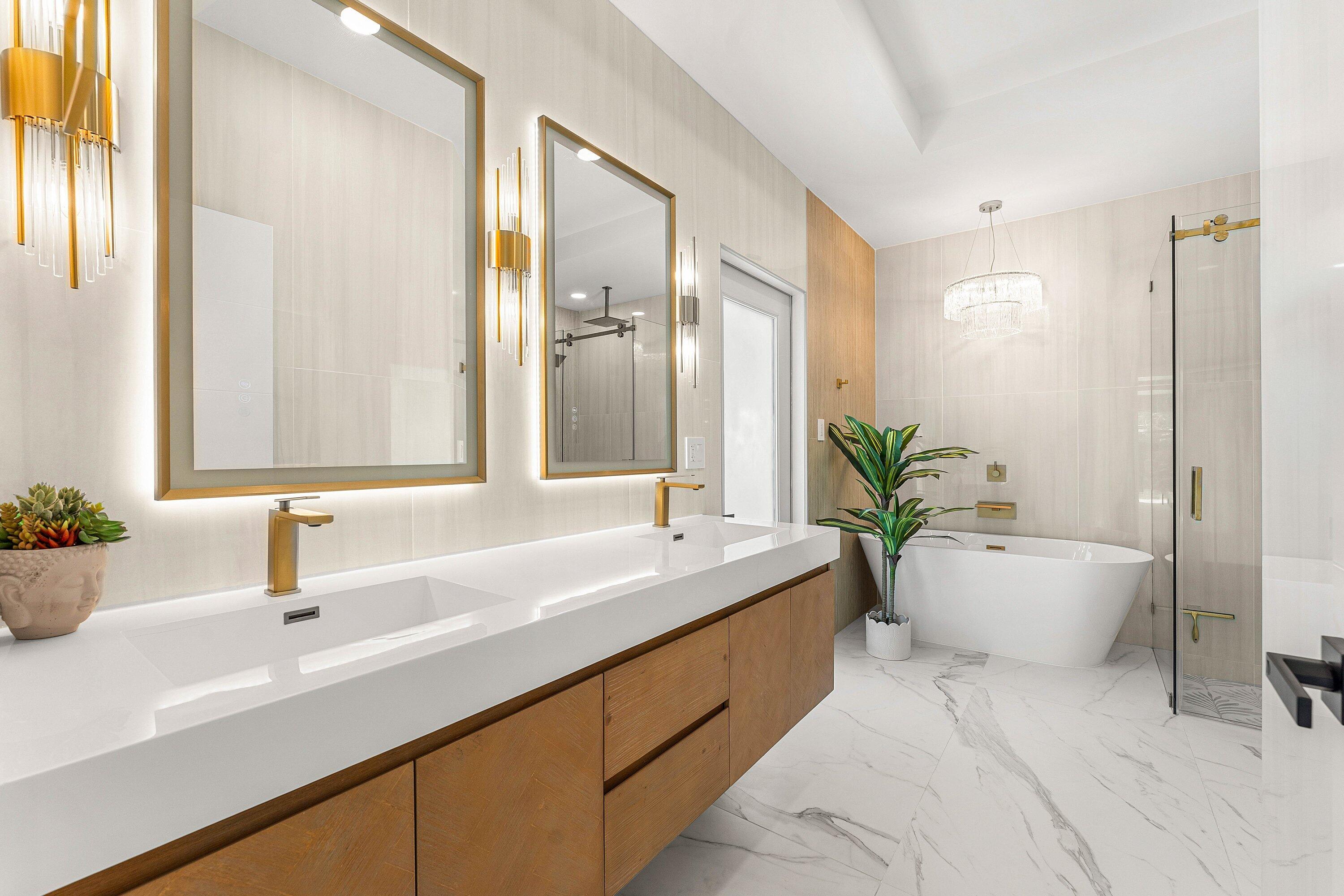 DELRAY LAKES - Residential