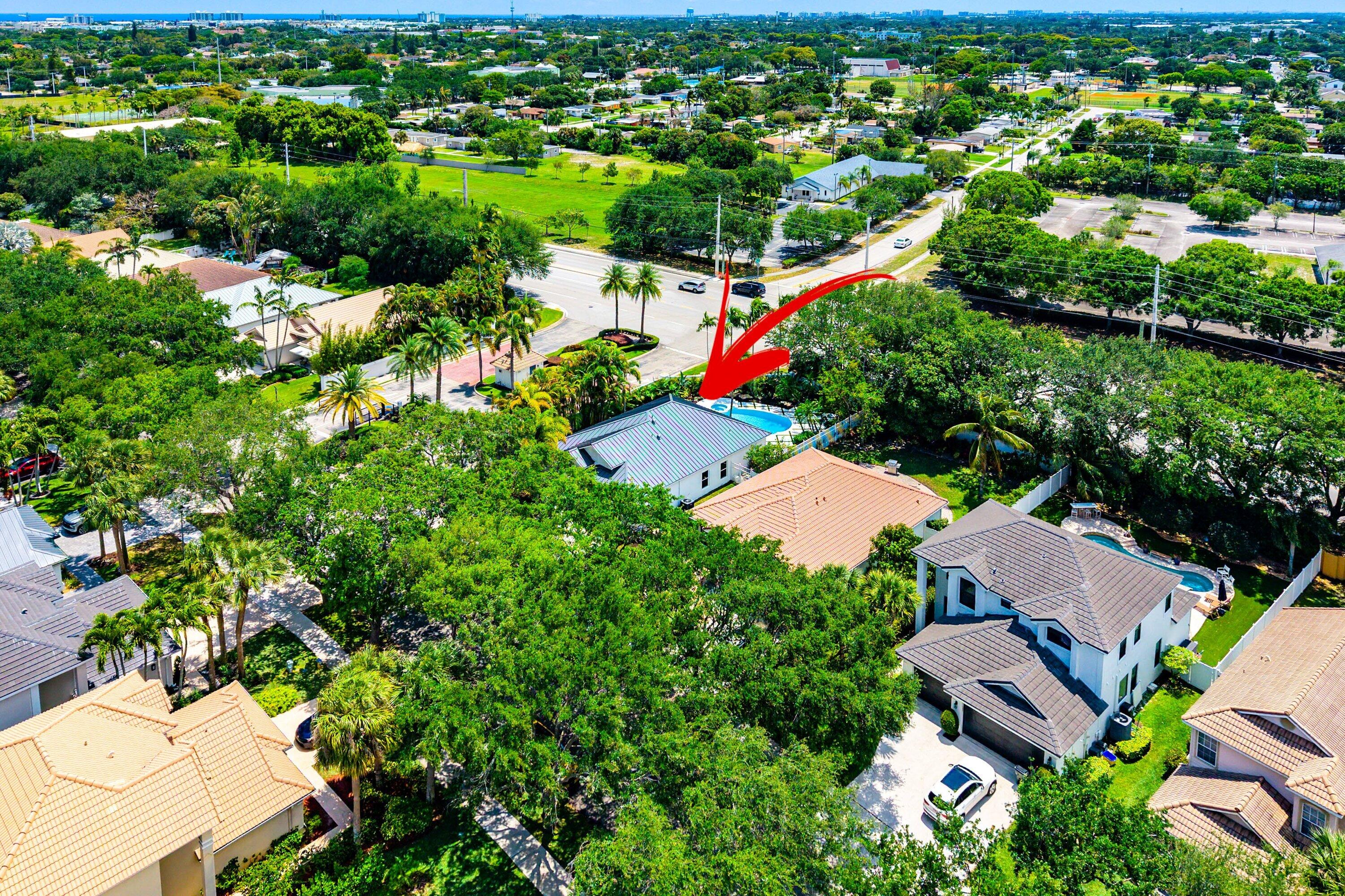 DELRAY LAKES - Residential