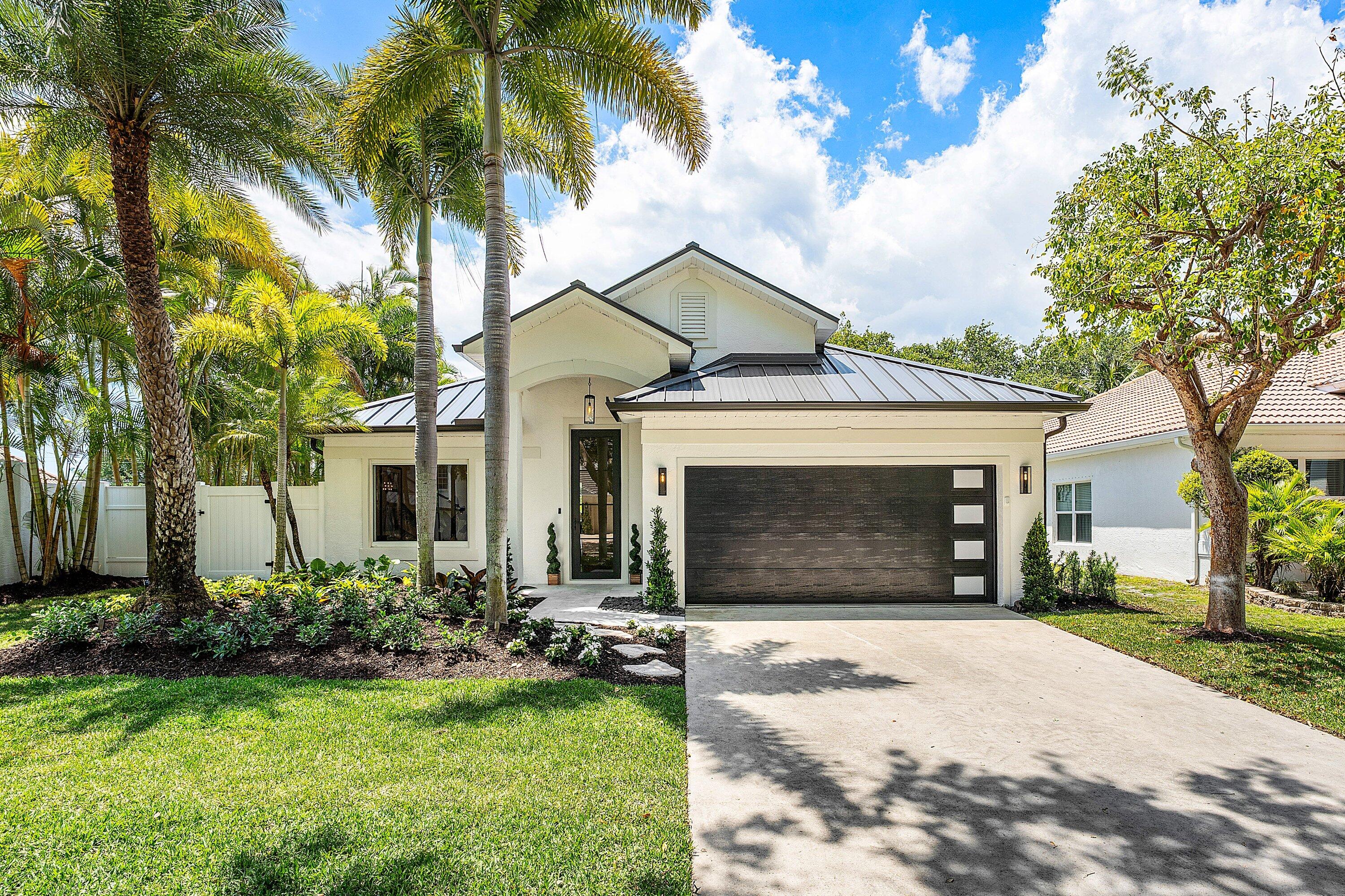 DELRAY LAKES - Residential