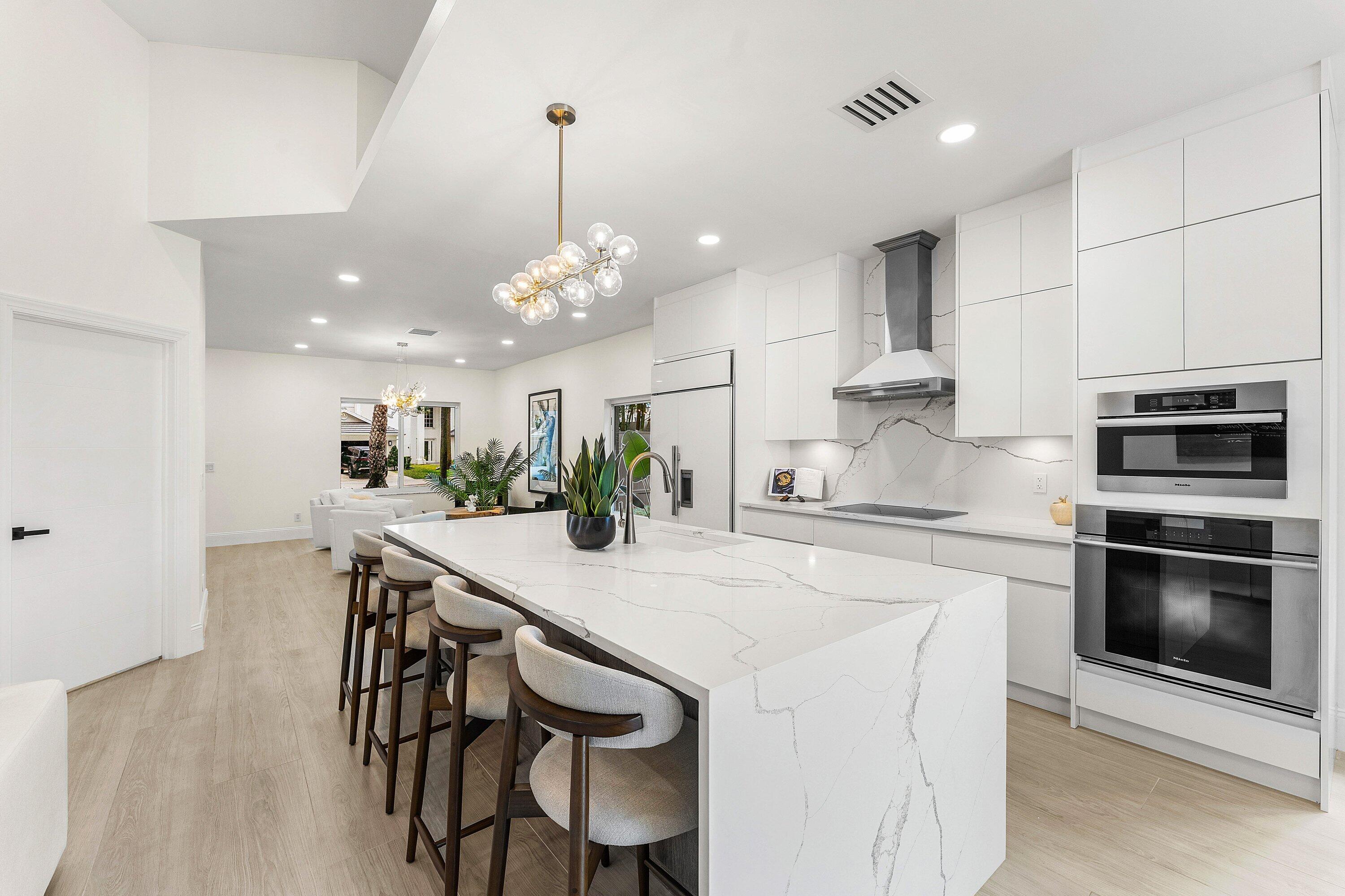 DELRAY LAKES - Residential