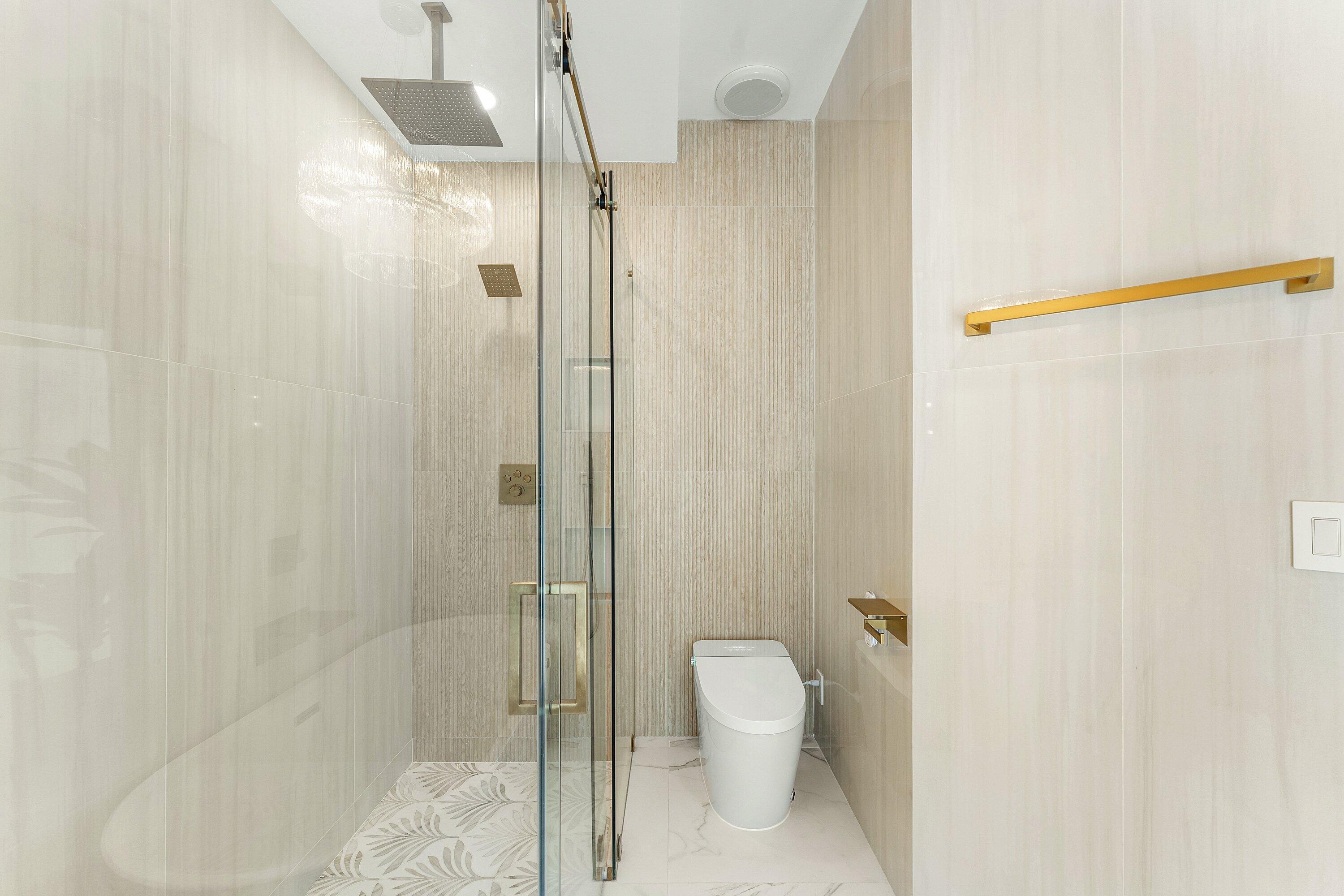 DELRAY LAKES - Residential