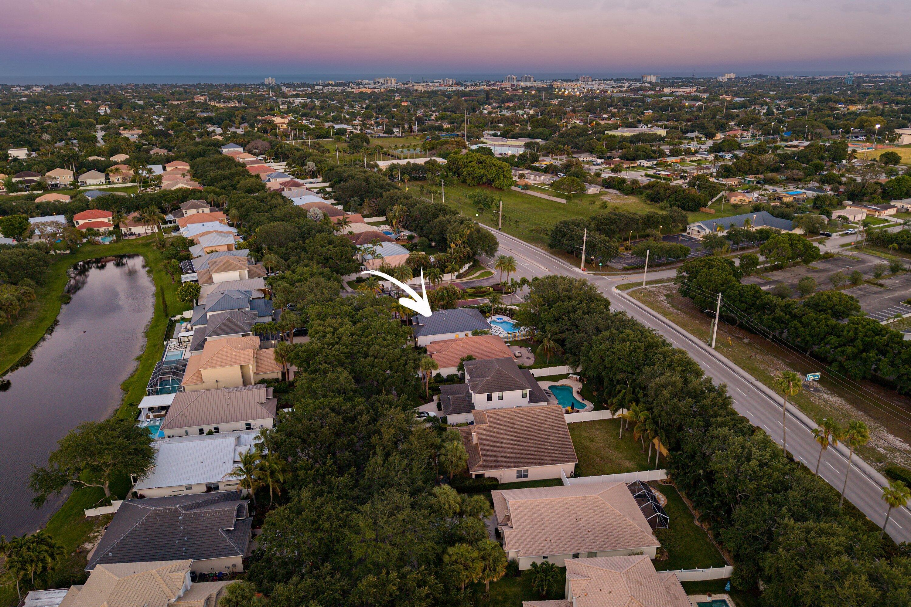 DELRAY LAKES - Residential