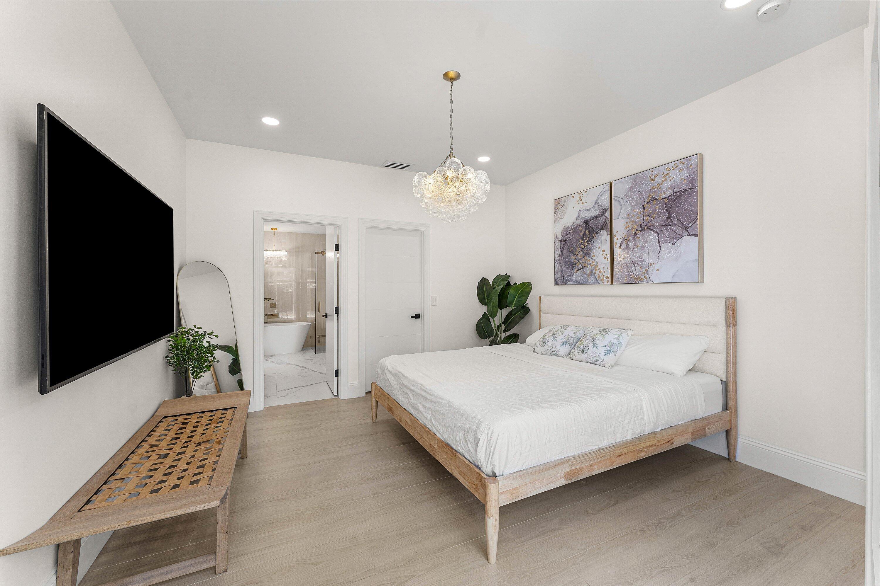 DELRAY LAKES - Residential