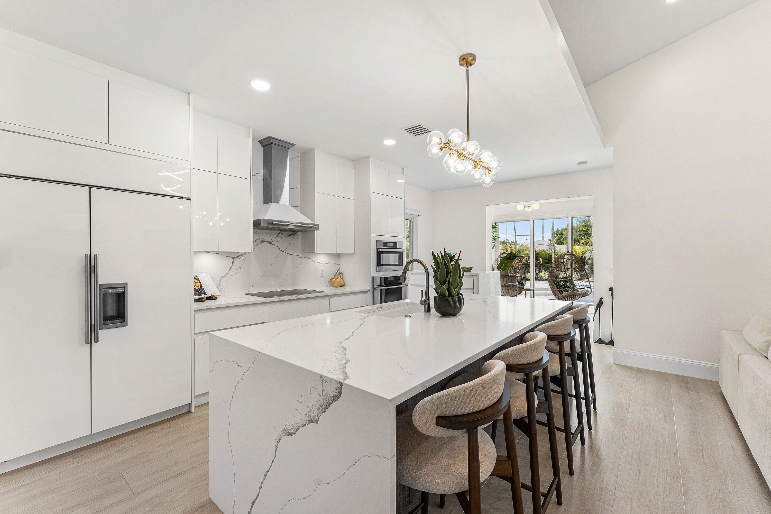 DELRAY LAKES - Residential