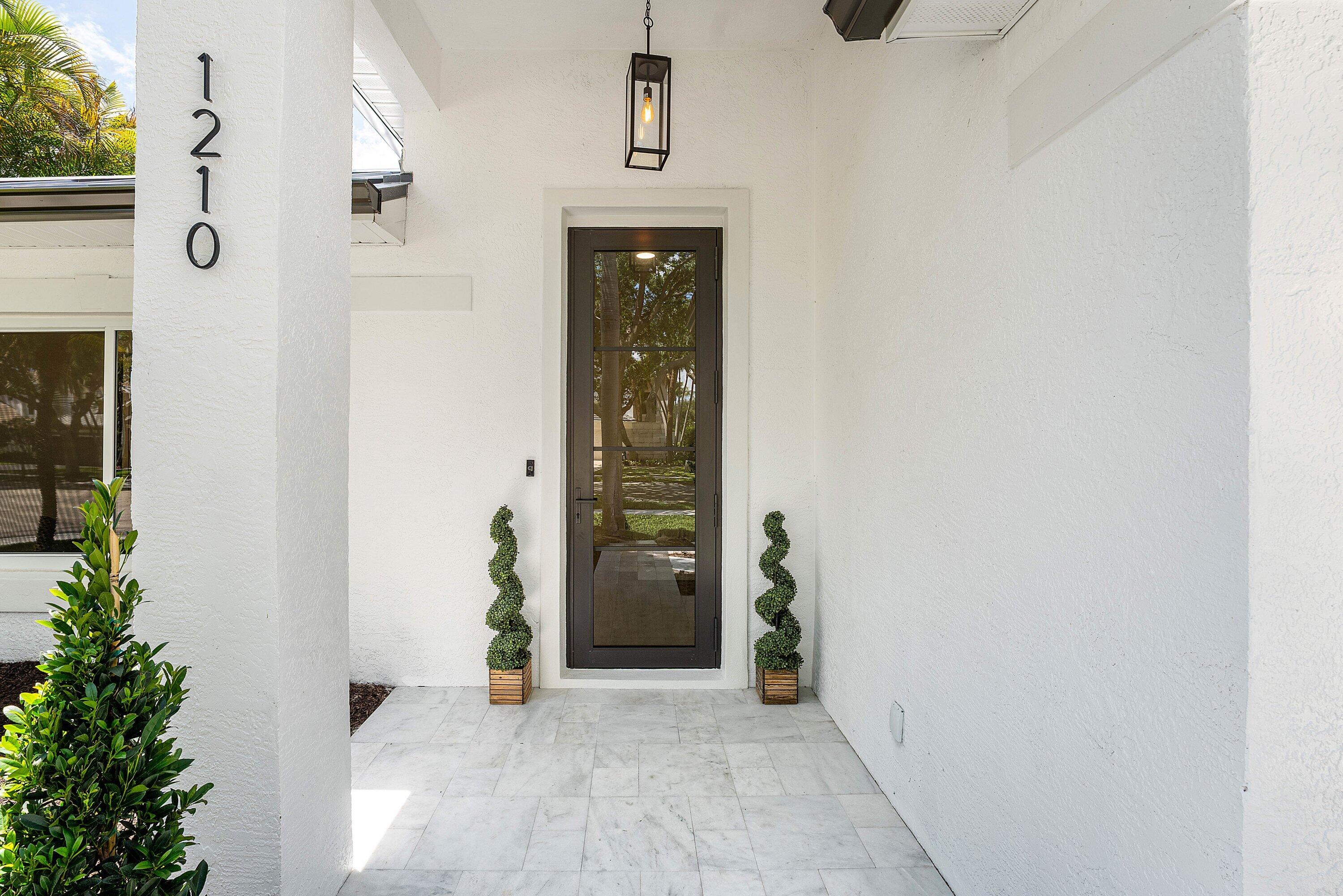 DELRAY LAKES - Residential
