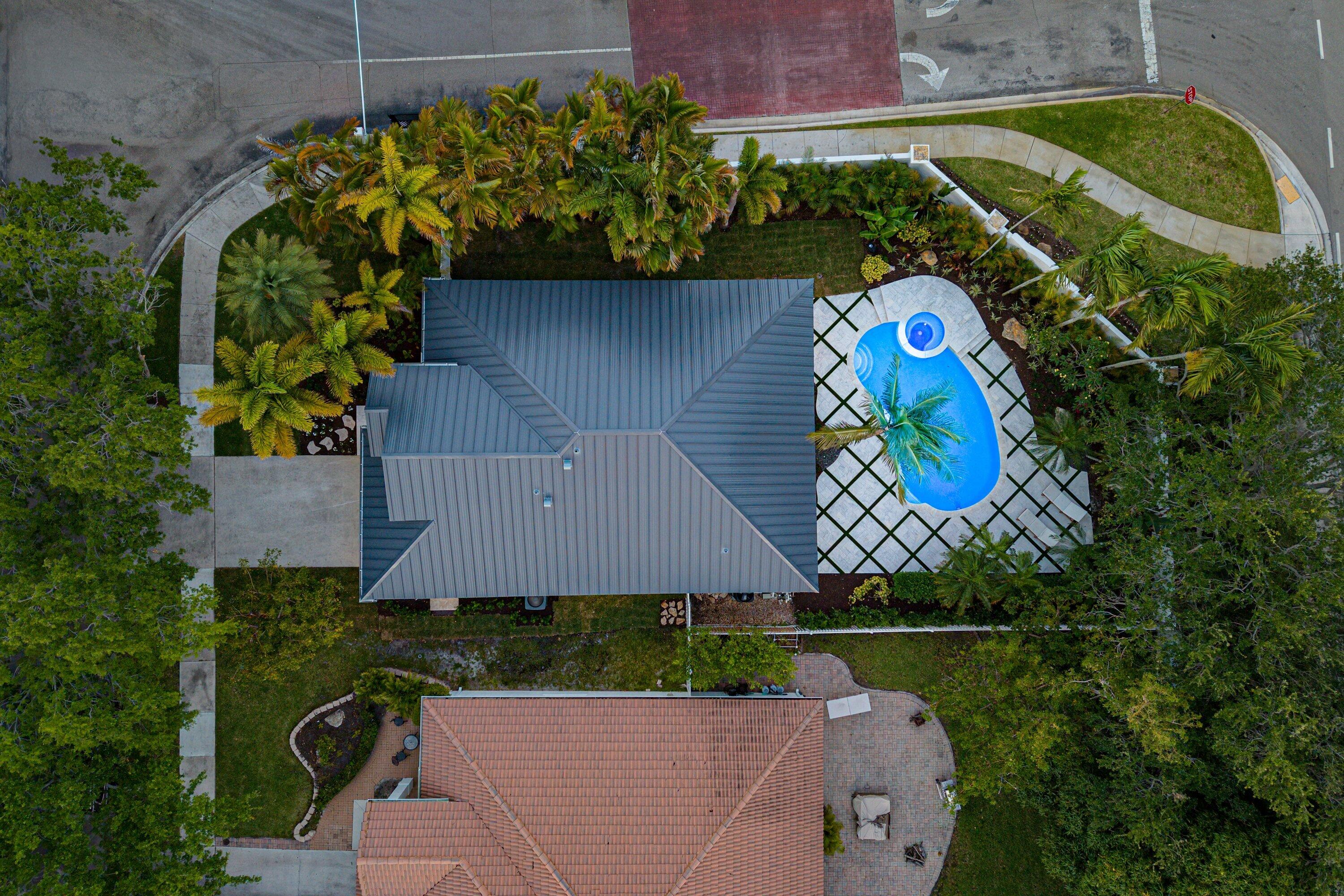 DELRAY LAKES - Residential