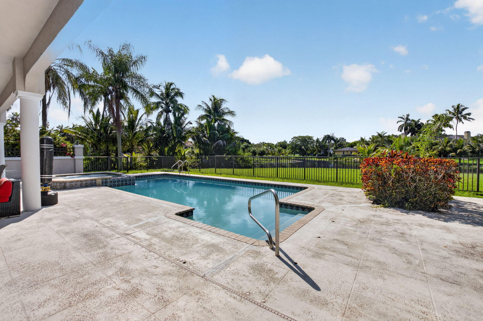 Tierra Del Rey - Residential