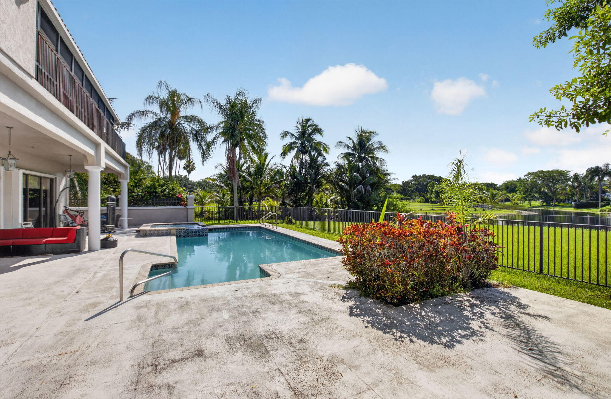 Tierra Del Rey - Residential