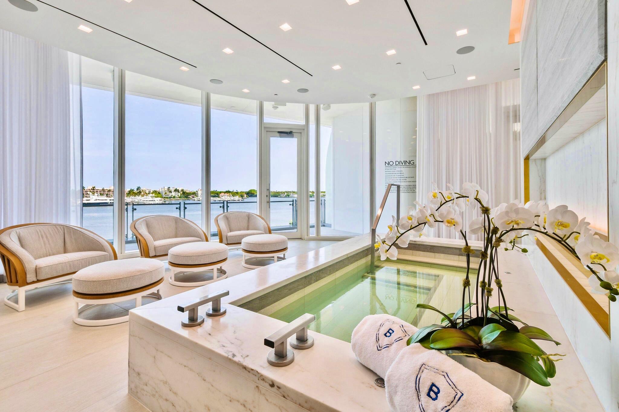 BRISTOL CONDO - Residential
