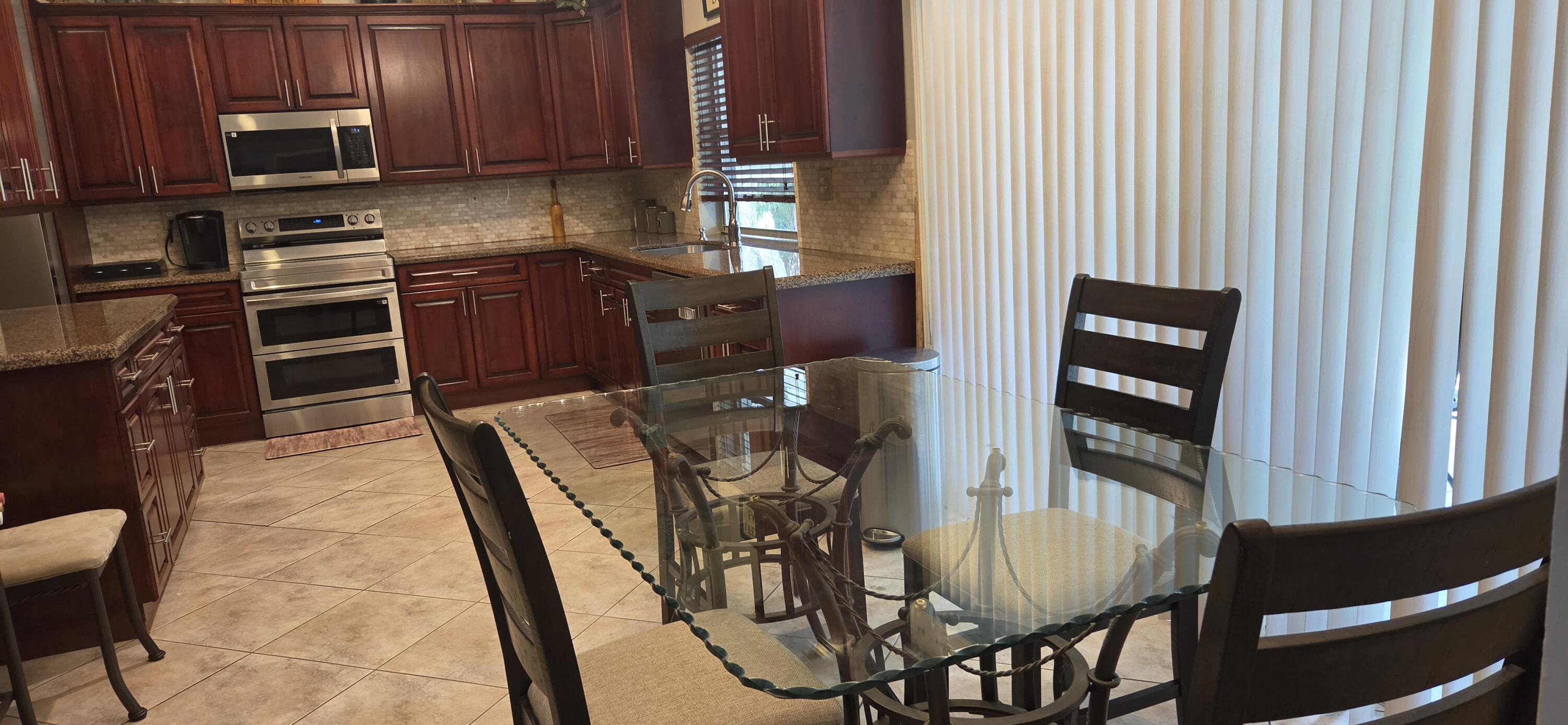 BROOKSIDE ISLE - Residential