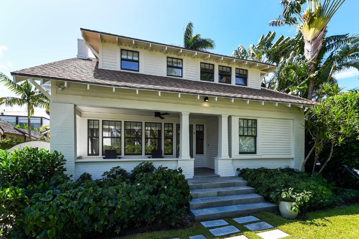Stunning 4BR/3BA In-Town home with detached 1BR/1BA guest house, beautifully redesigned by Fairfax & Sammons. Features include bonus room, living room with fireplace, formal dining room, gourmet eat-in kitchen, and gorgeous hardwood flooring throughout. Nicely landscaped backyard with pool. Located in desirable Sea Street location.
