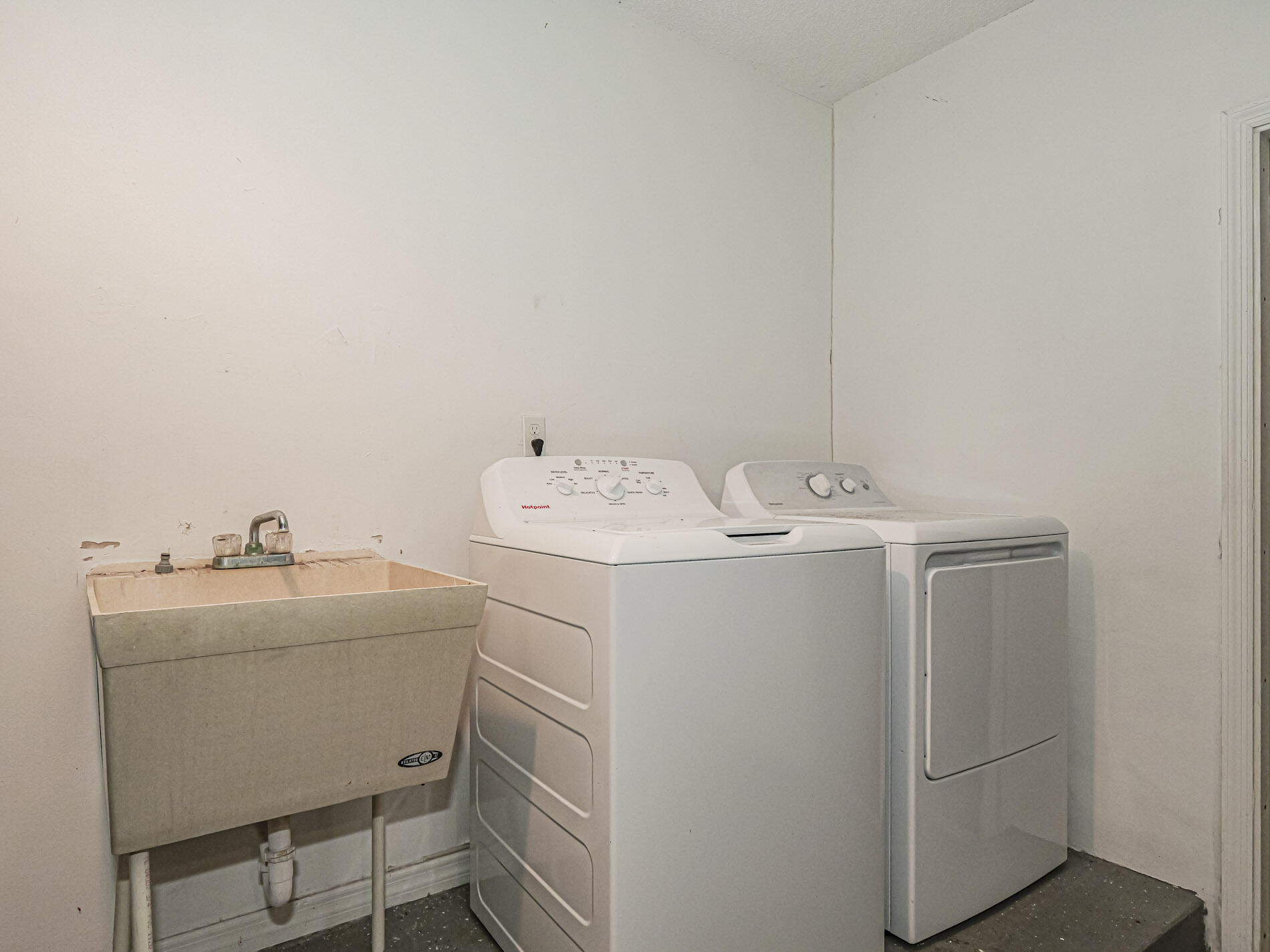 LAURELWOOD UNIT 3 - Residential