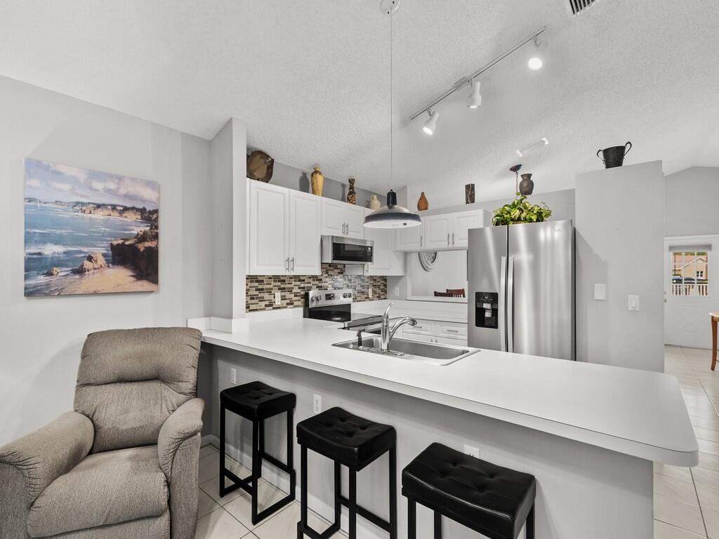 KINGS ISLE PHASE III - Residential