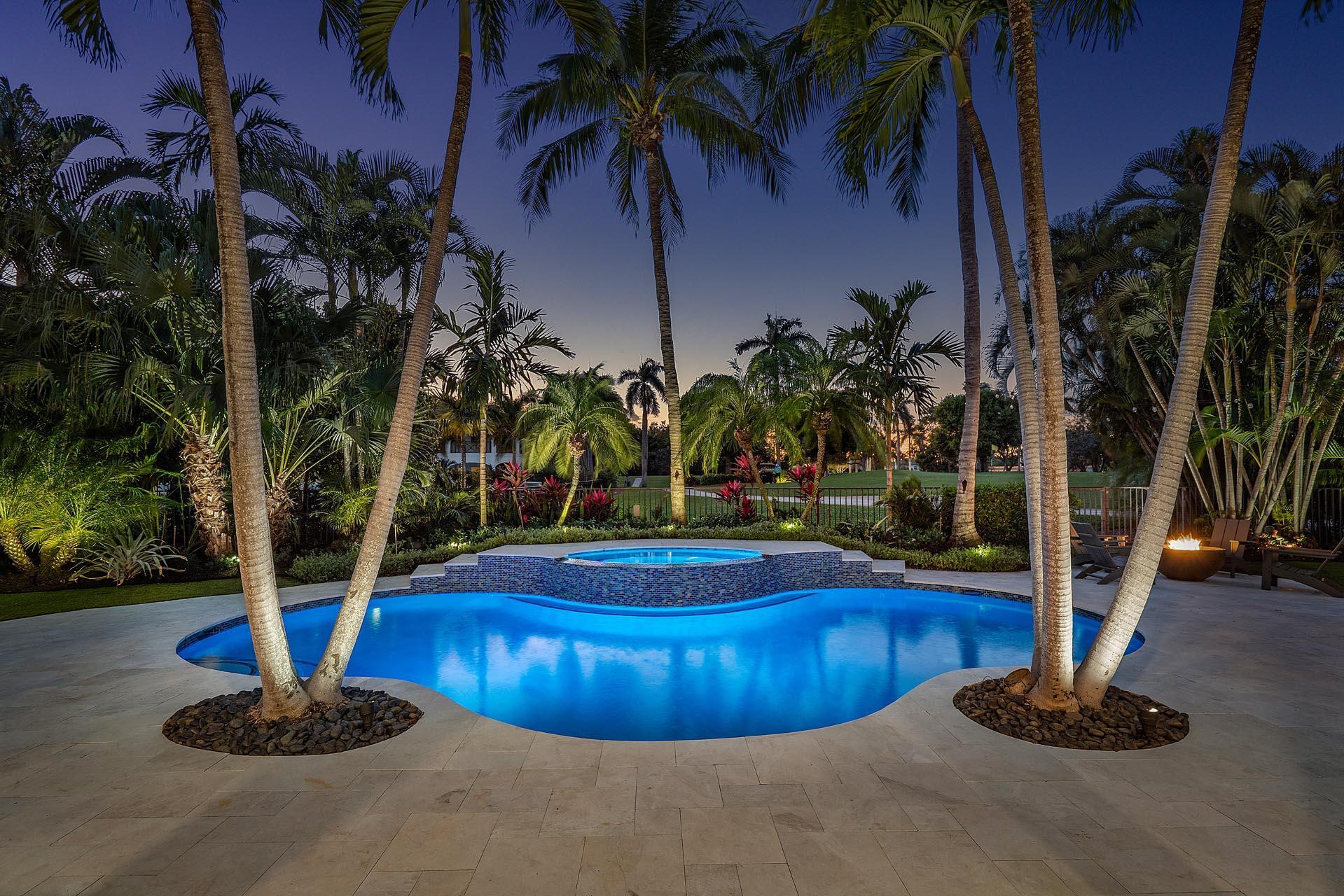 ROYAL PALM YACHT & COUNTRY CLUB - Residential