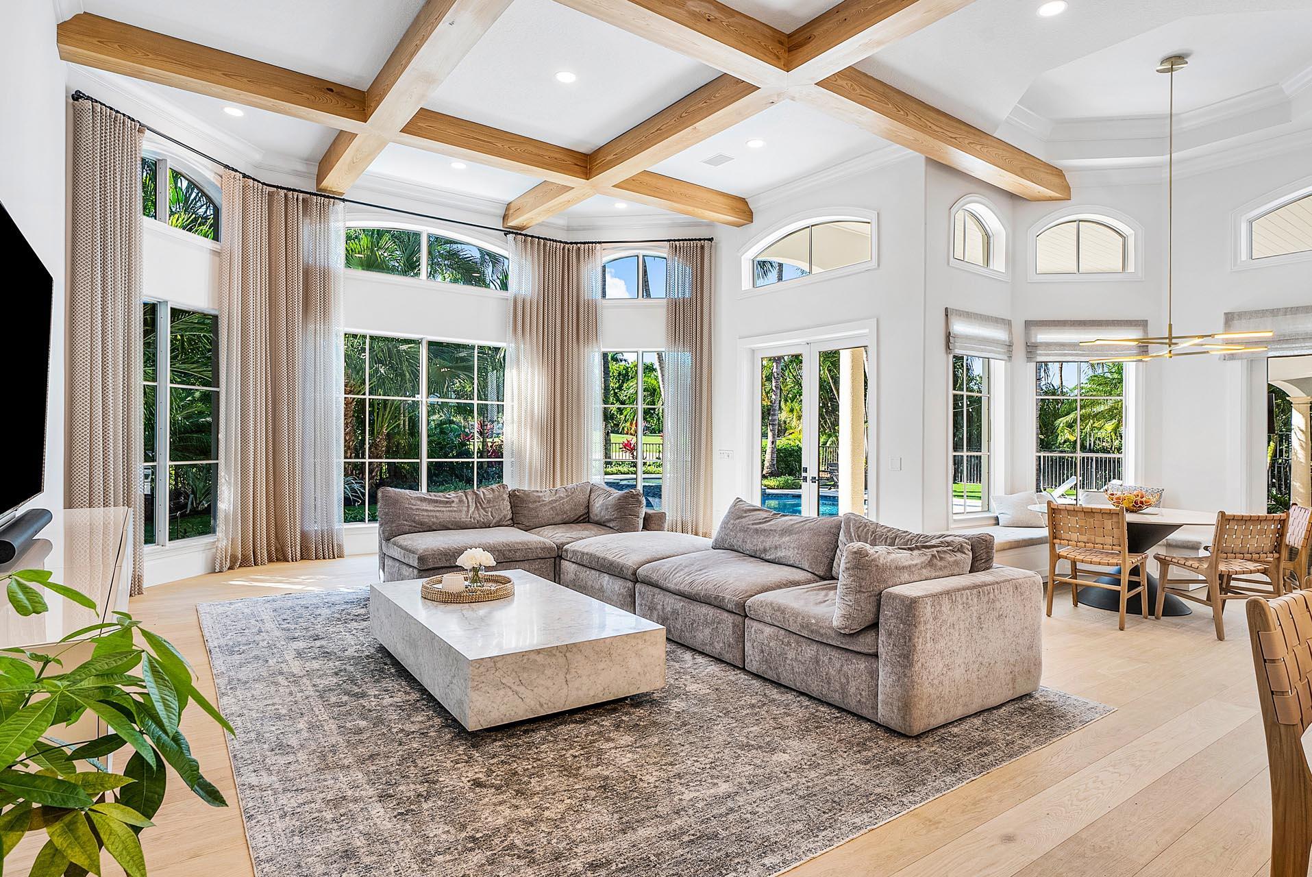 ROYAL PALM YACHT & COUNTRY CLUB - Residential