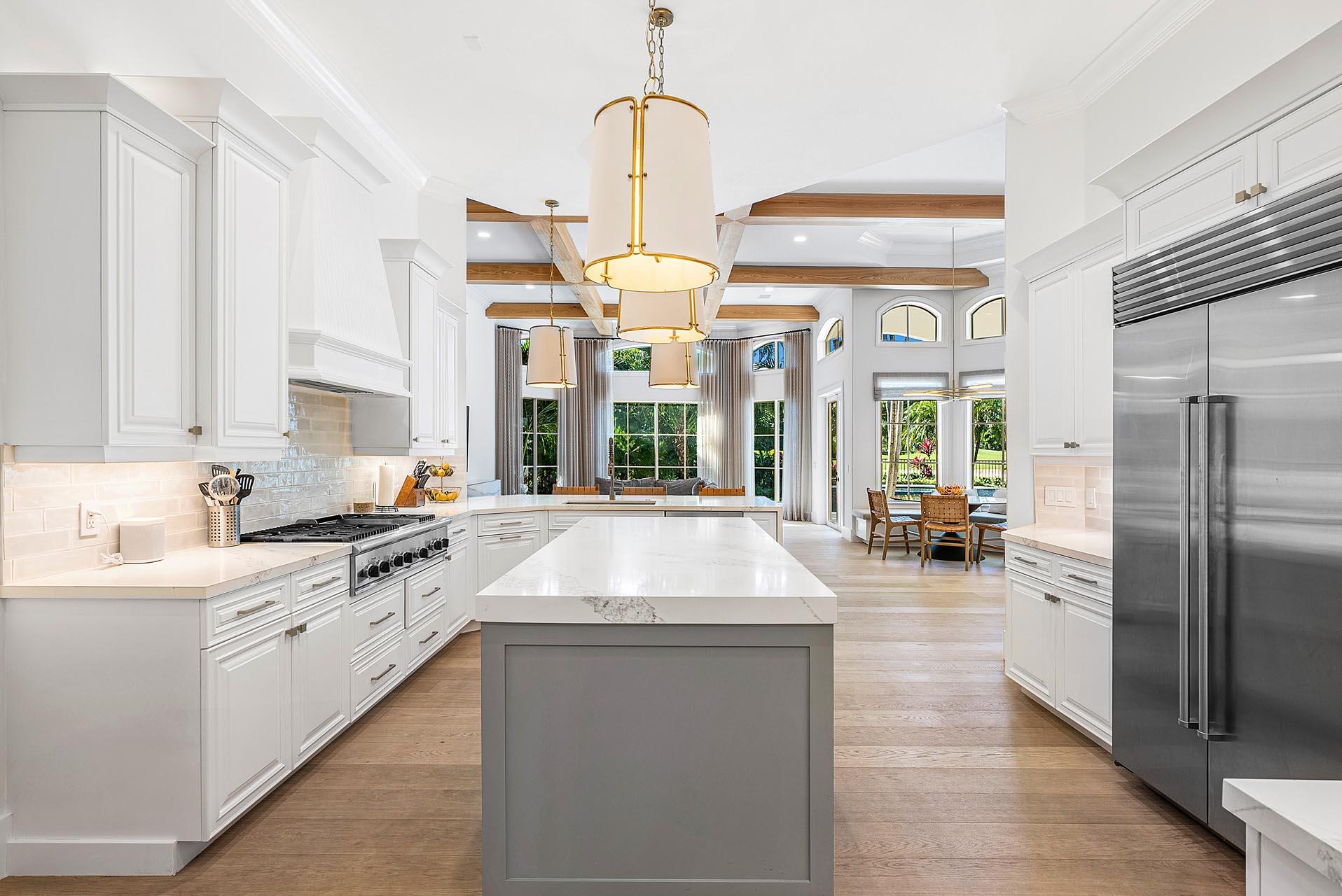 ROYAL PALM YACHT & COUNTRY CLUB - Residential