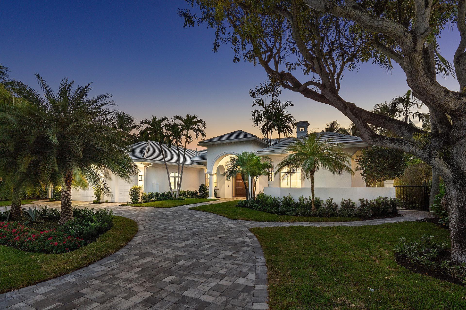ROYAL PALM YACHT & COUNTRY CLUB - Residential