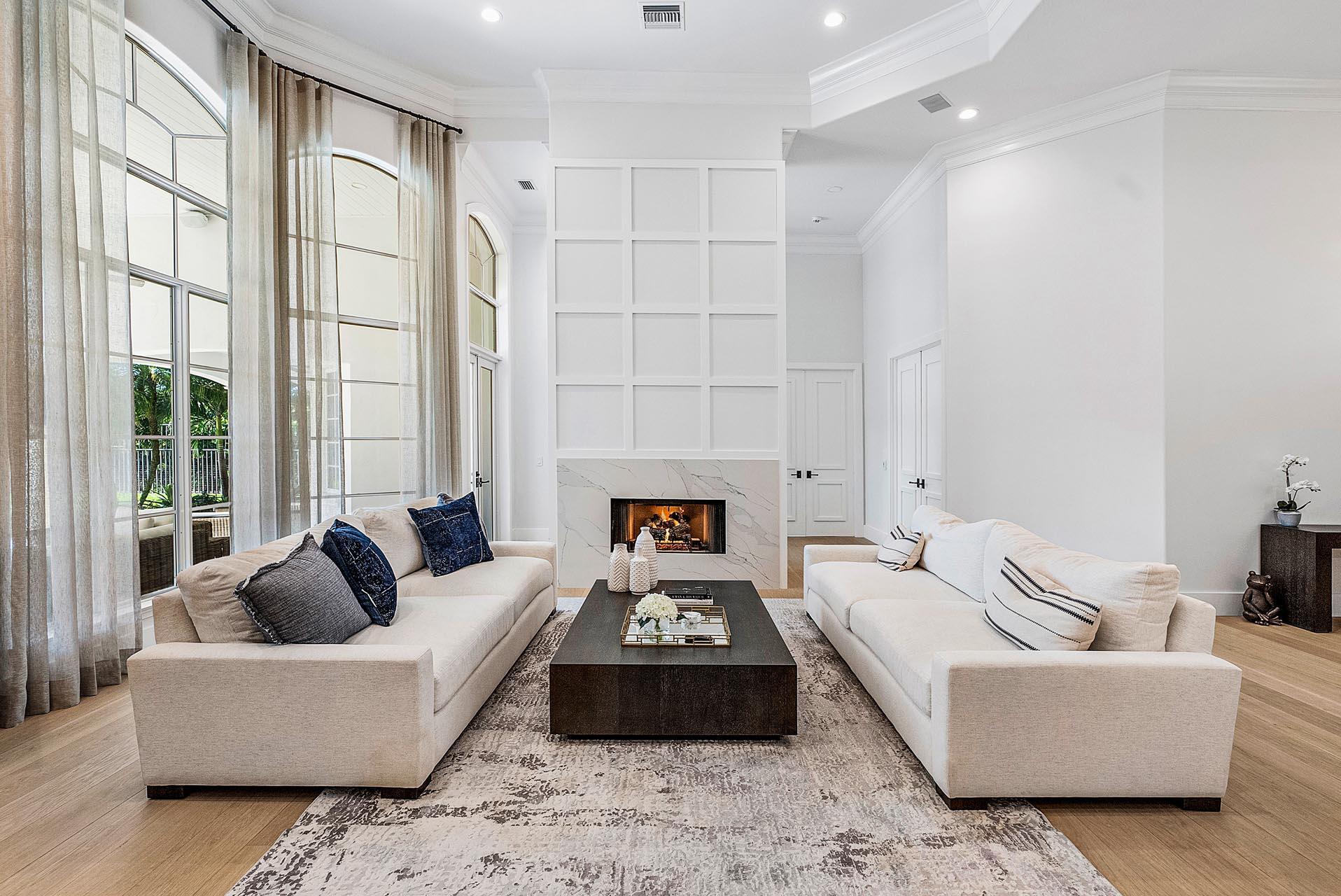 ROYAL PALM YACHT & COUNTRY CLUB - Residential