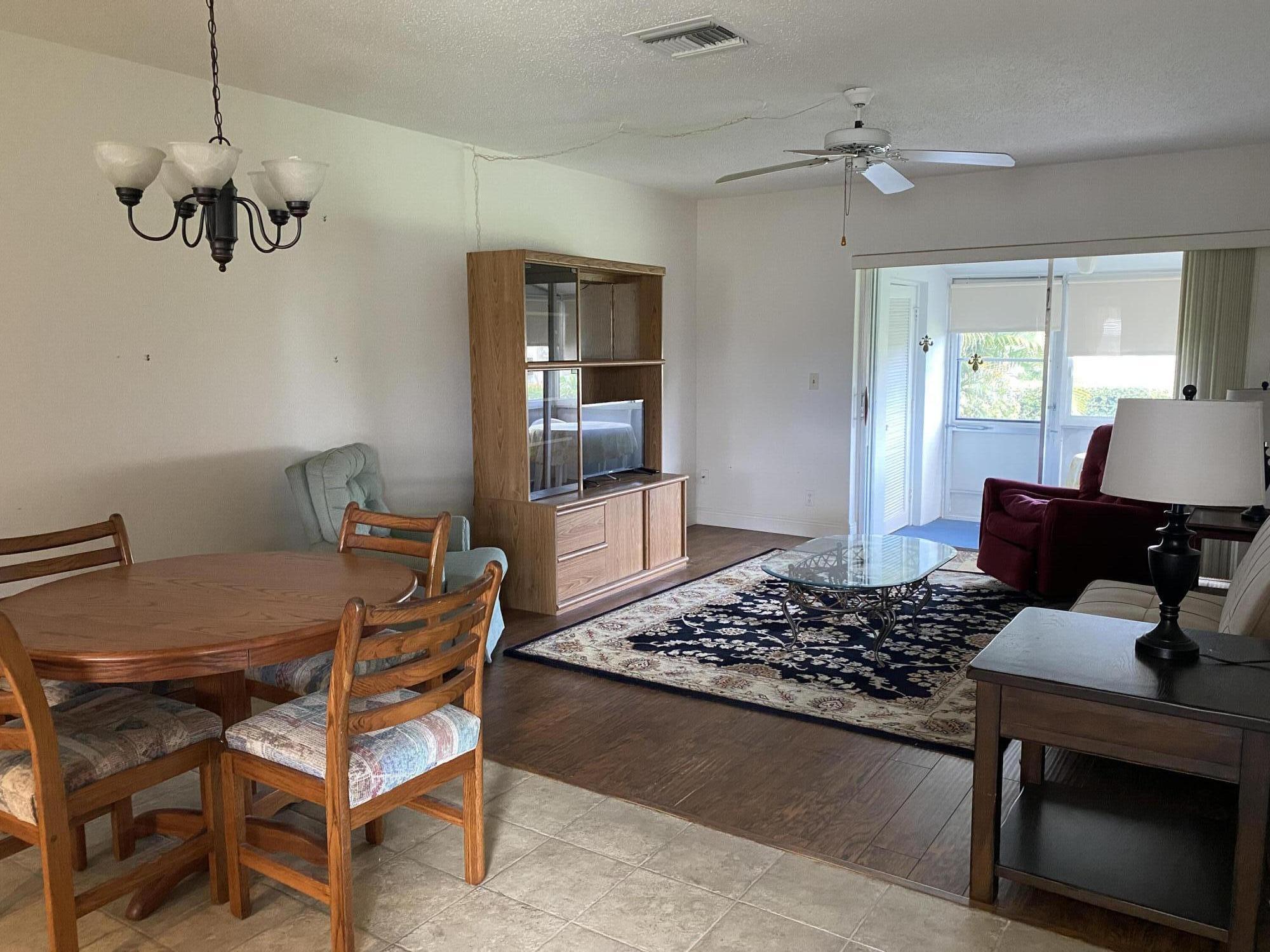 CRESTHAVEN VILLAS CONDO 33 - Residential