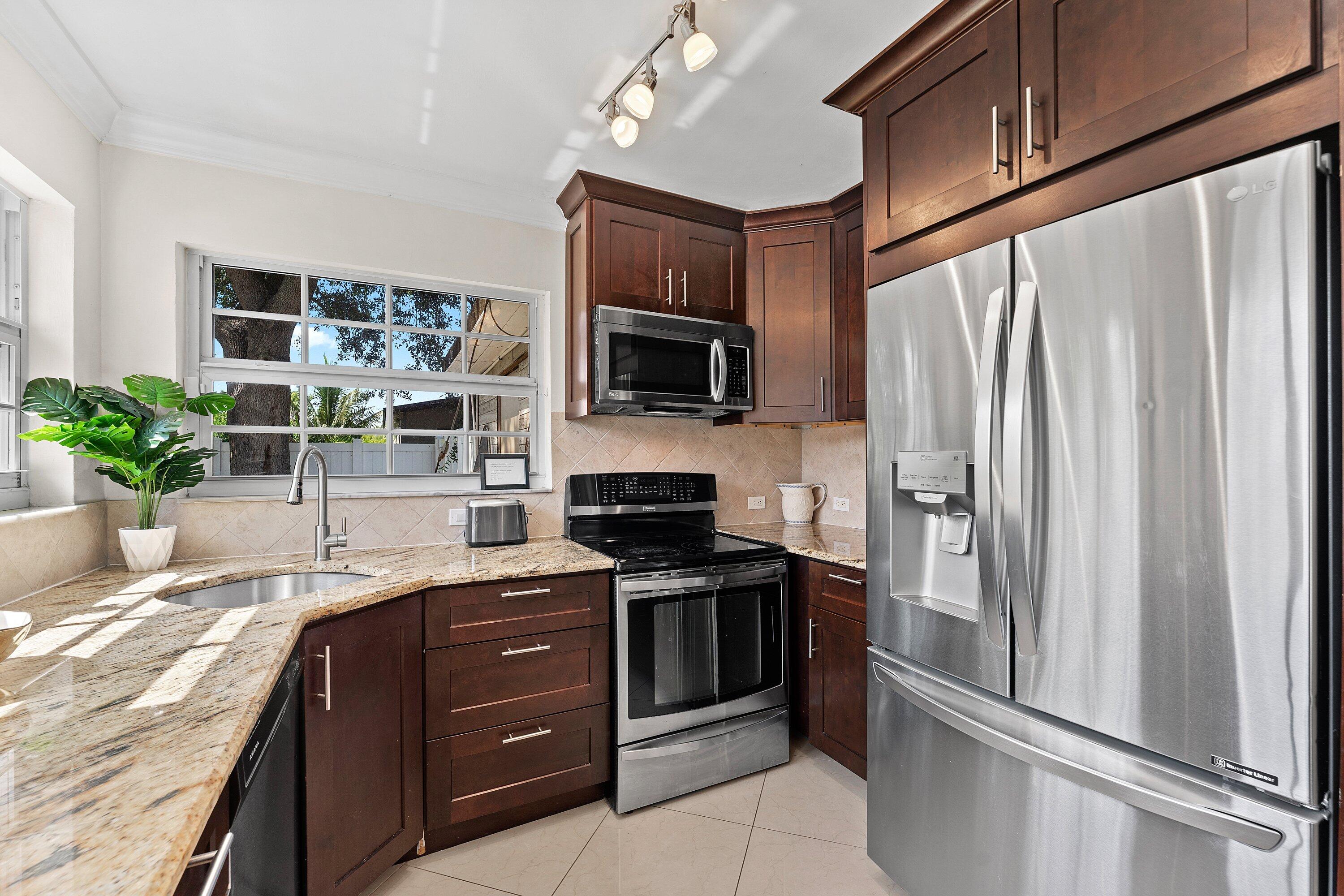 PLUMOSA PARK SEC A, B AND D - Residential
