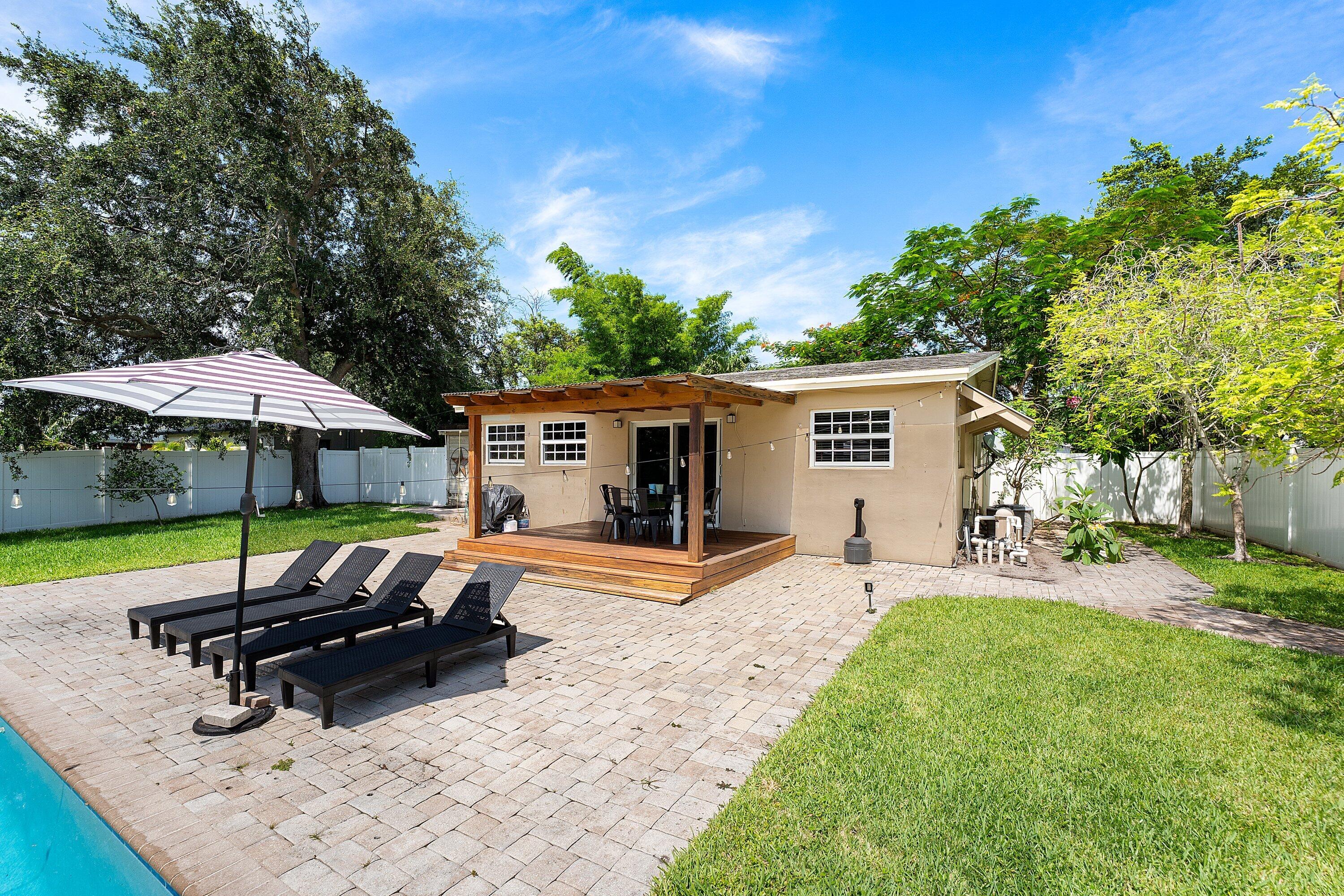 PLUMOSA PARK SEC A, B AND D - Residential