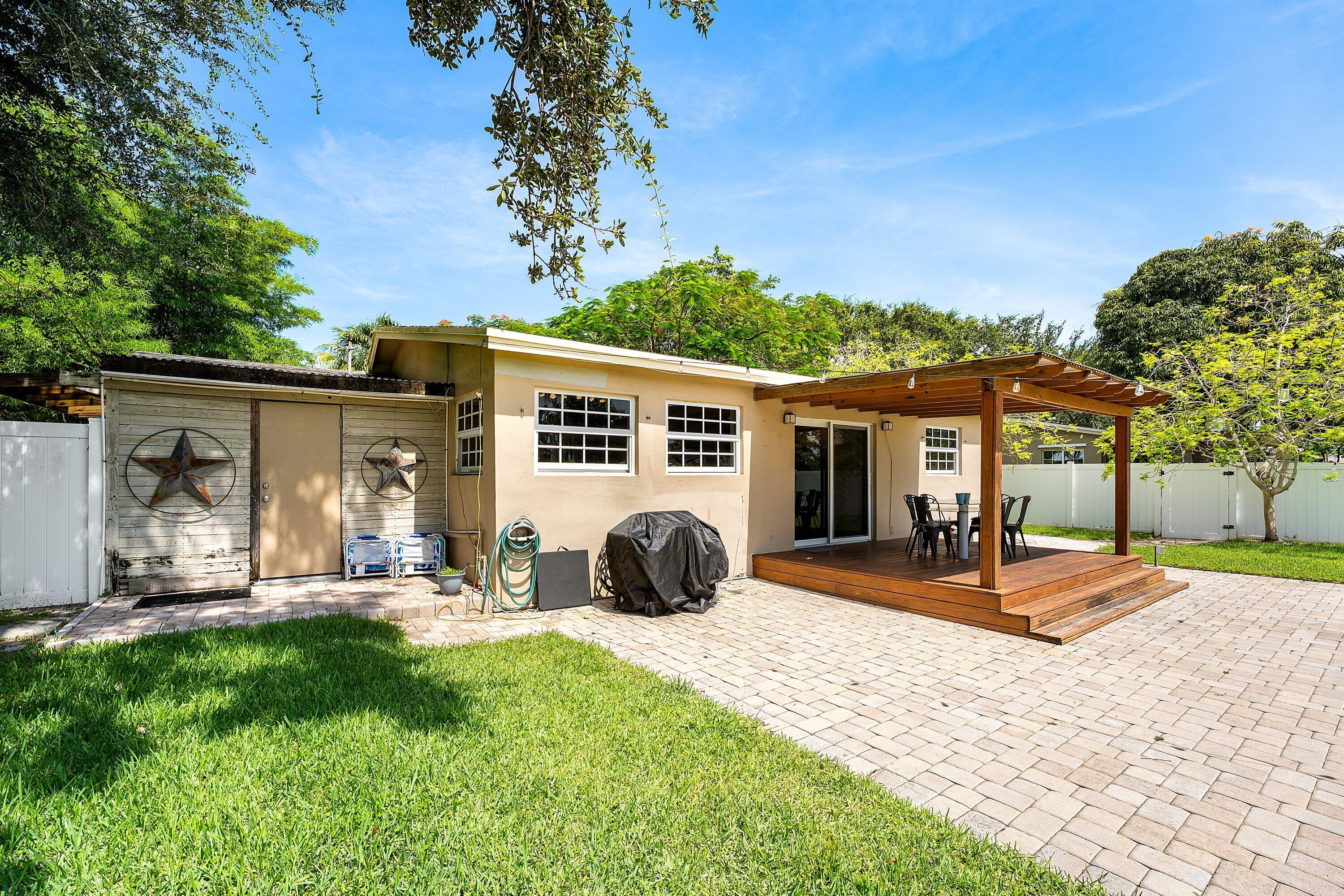 PLUMOSA PARK SEC A, B AND D - Residential