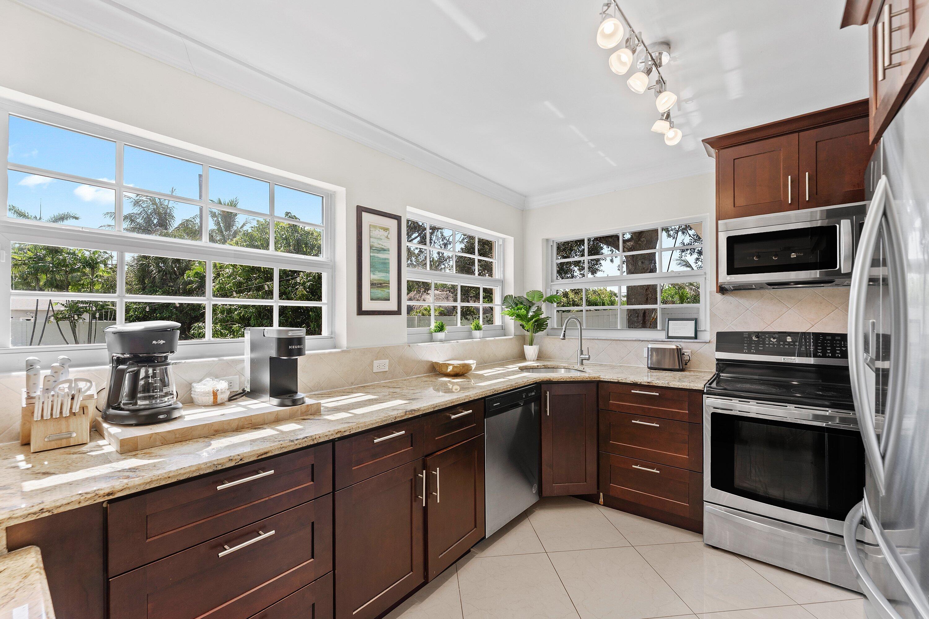 PLUMOSA PARK SEC A, B AND D - Residential