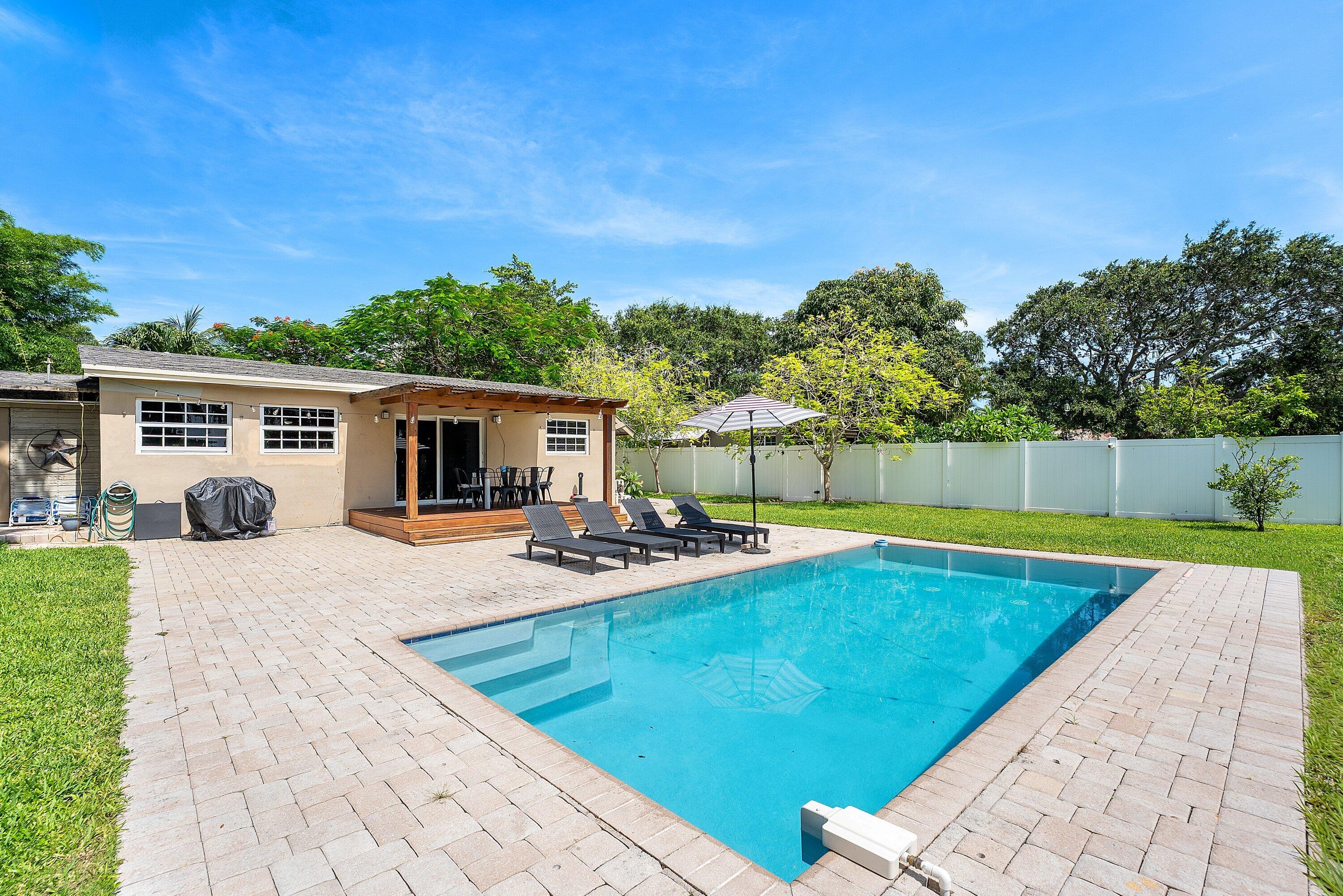 PLUMOSA PARK SEC A, B AND D - Residential