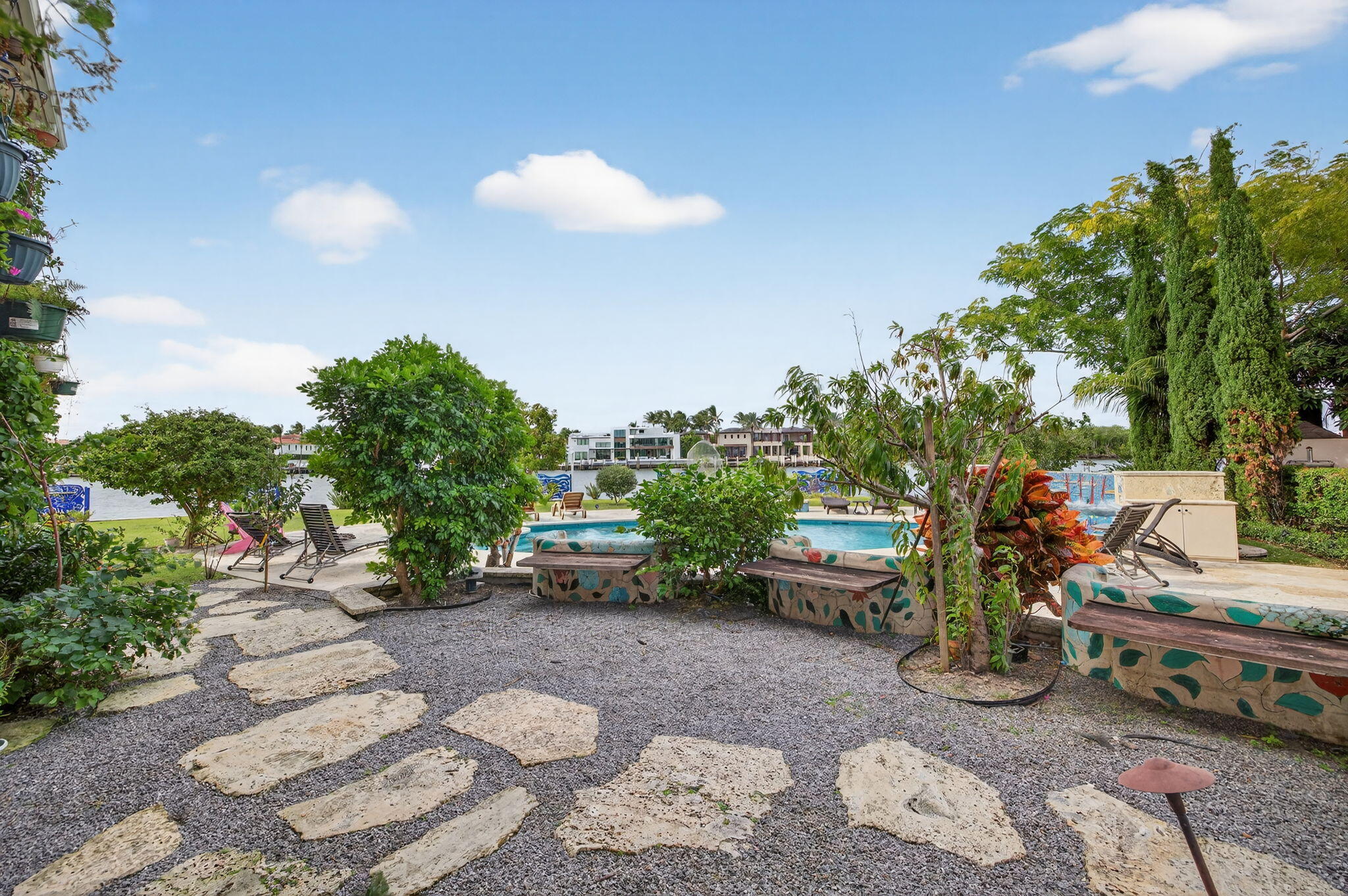 SUN AND SURF - Residential