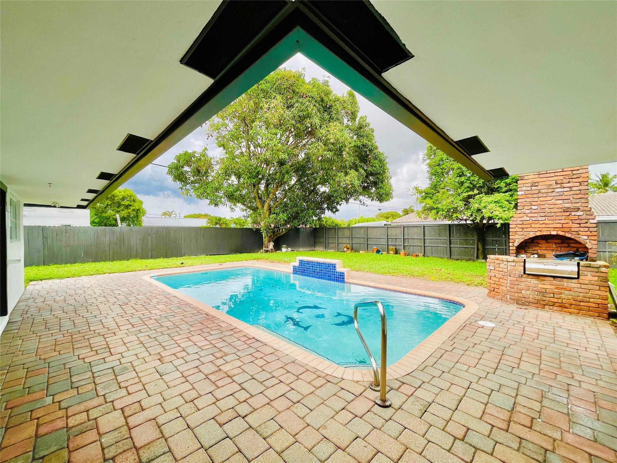 CORAL RIDGE ISLES - Residential Lease