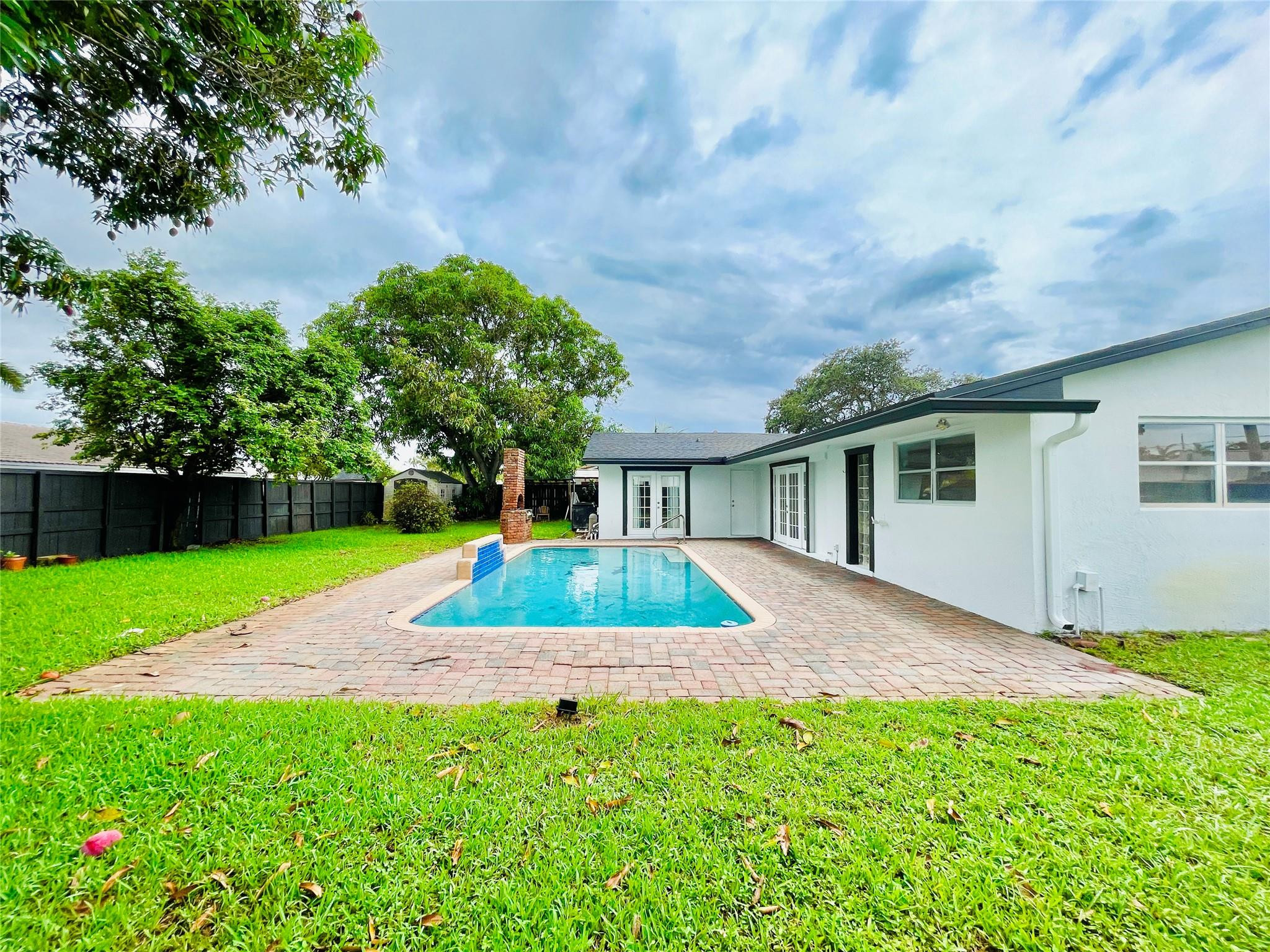 CORAL RIDGE ISLES - Residential Lease