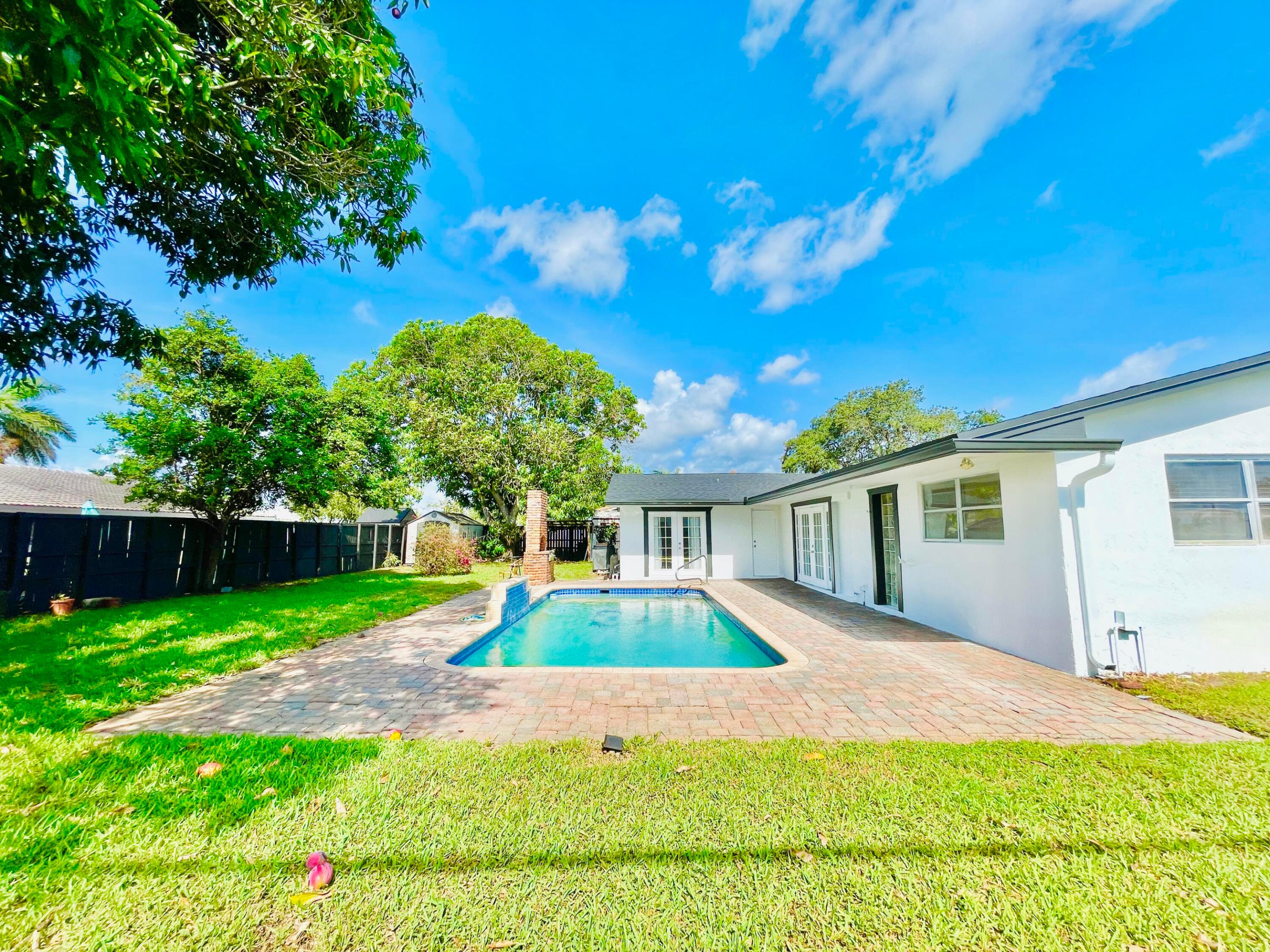 CORAL RIDGE ISLES - Residential Lease