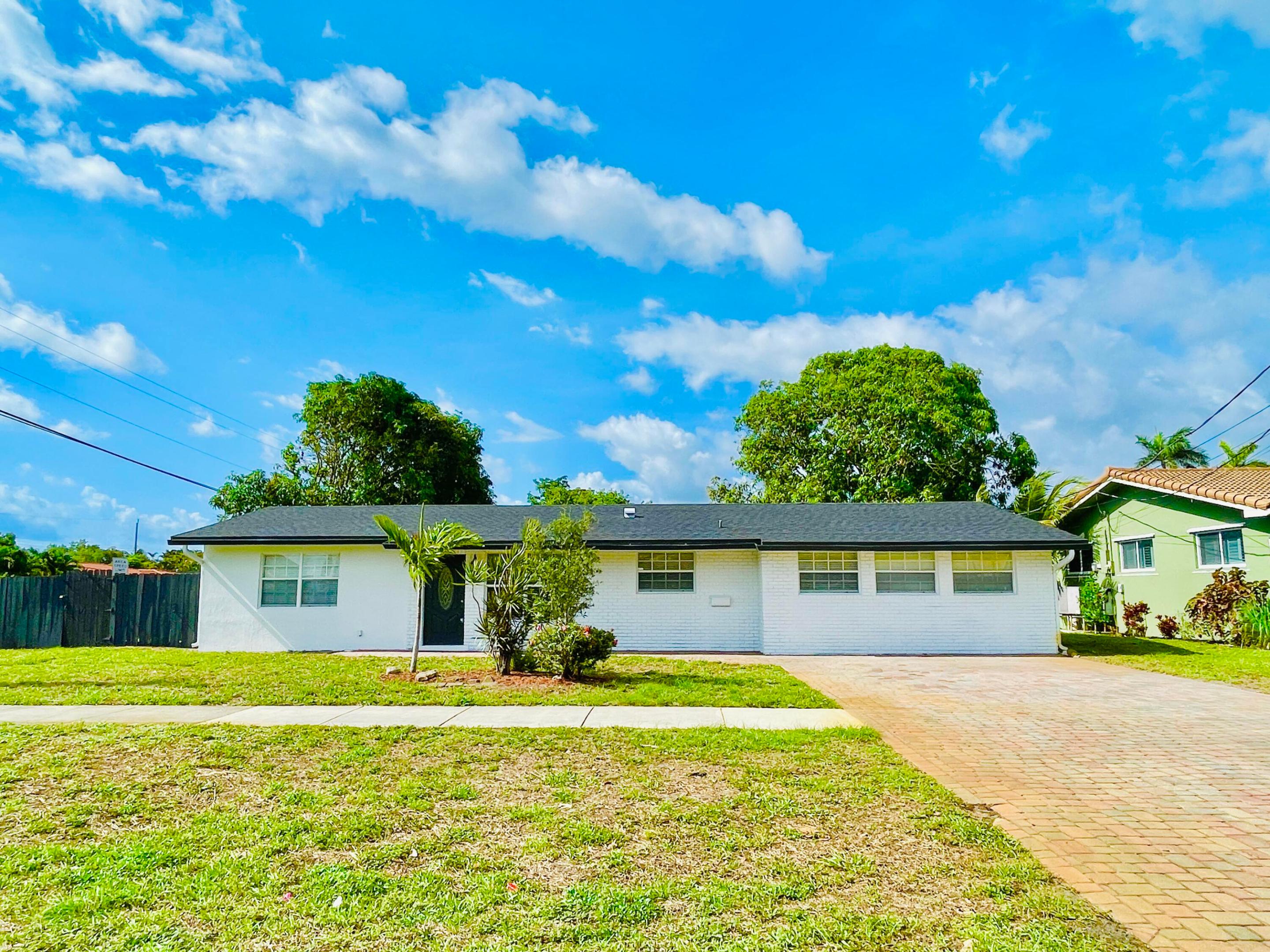 CORAL RIDGE ISLES - Residential Lease