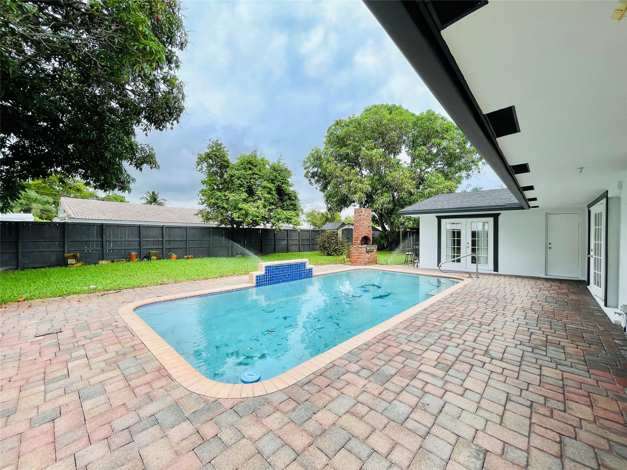 CORAL RIDGE ISLES - Residential Lease