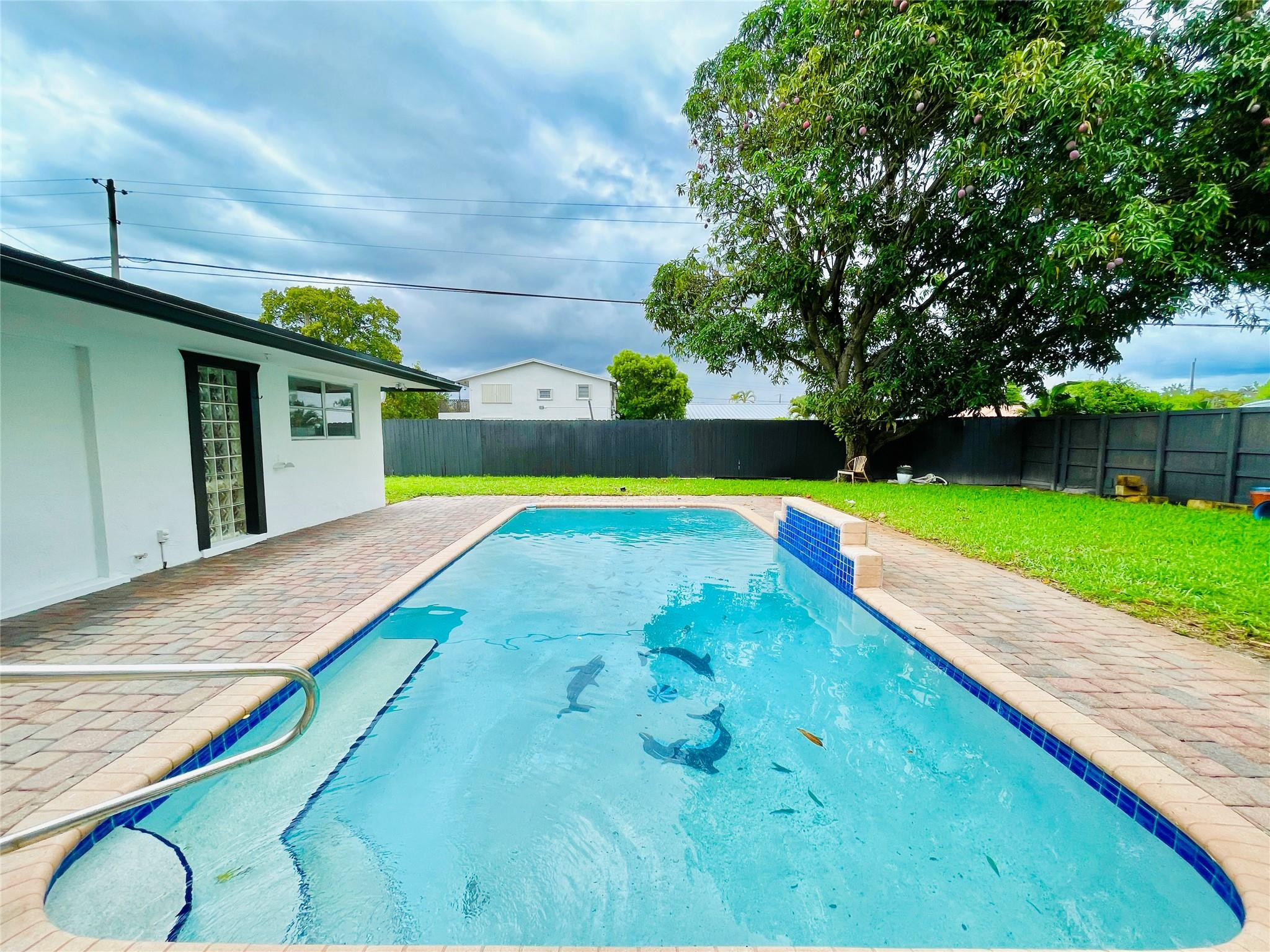 CORAL RIDGE ISLES - Residential Lease