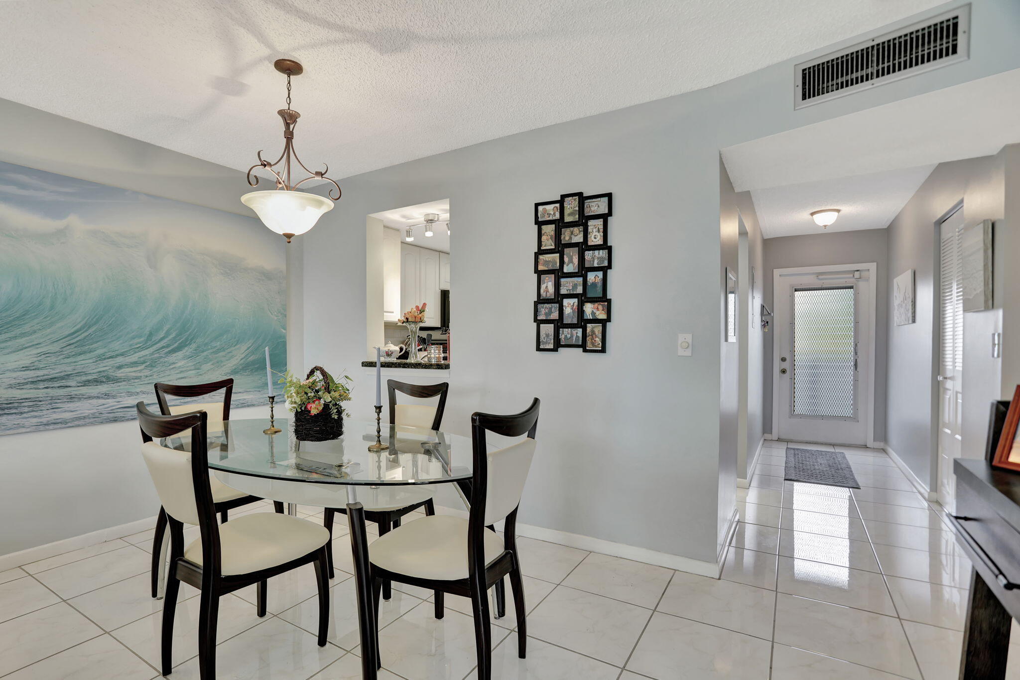 PALM SPRINGS 2 - Residential