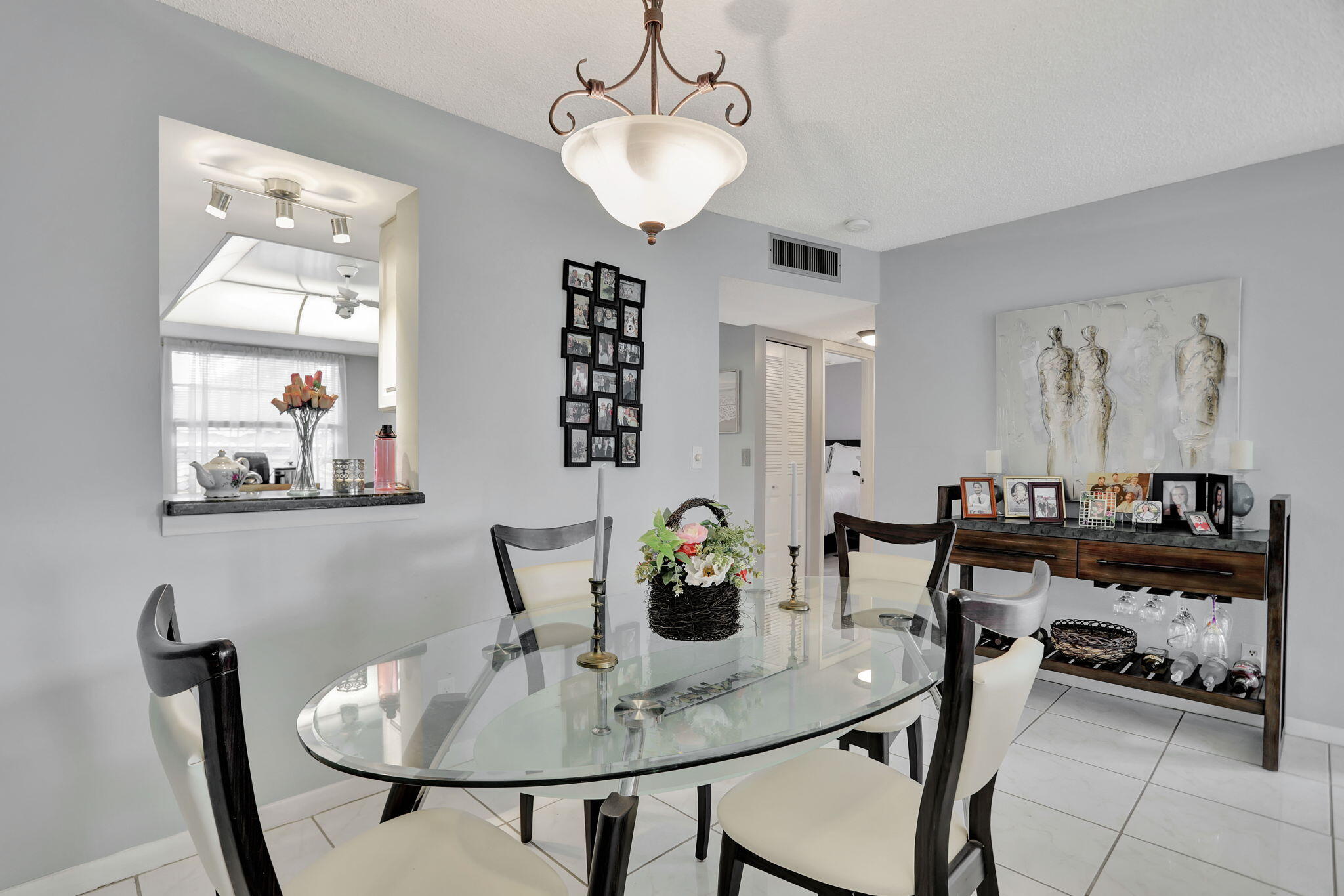 PALM SPRINGS 2 - Residential